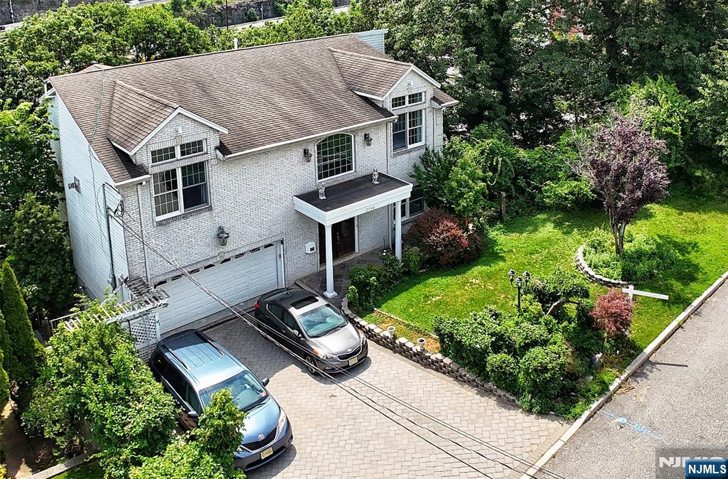 Fort Lee, New Jersey, 07024, United States, 5 Bedrooms Bedrooms, ,5 BathroomsBathrooms,Residential,For Sale,1942232