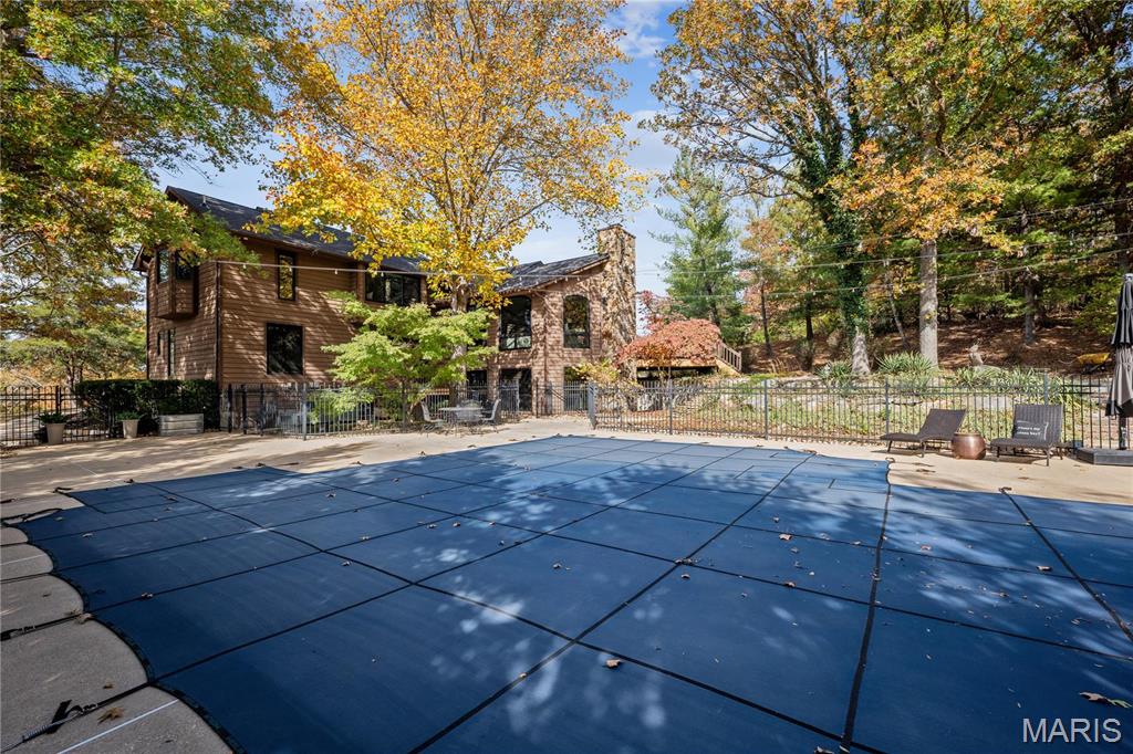 Sullivan, Missouri, 63080, United States, 5 Bedrooms Bedrooms, ,5 BathroomsBathrooms,Residential,For Sale,1906058