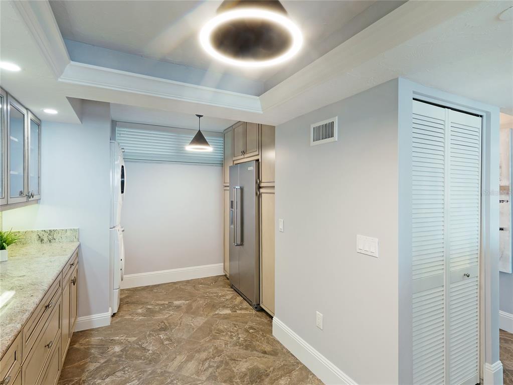 Sarasota, Florida, 34236, United States, 2 Bedrooms Bedrooms, ,2 BathroomsBathrooms,Residential,For Sale,1987982