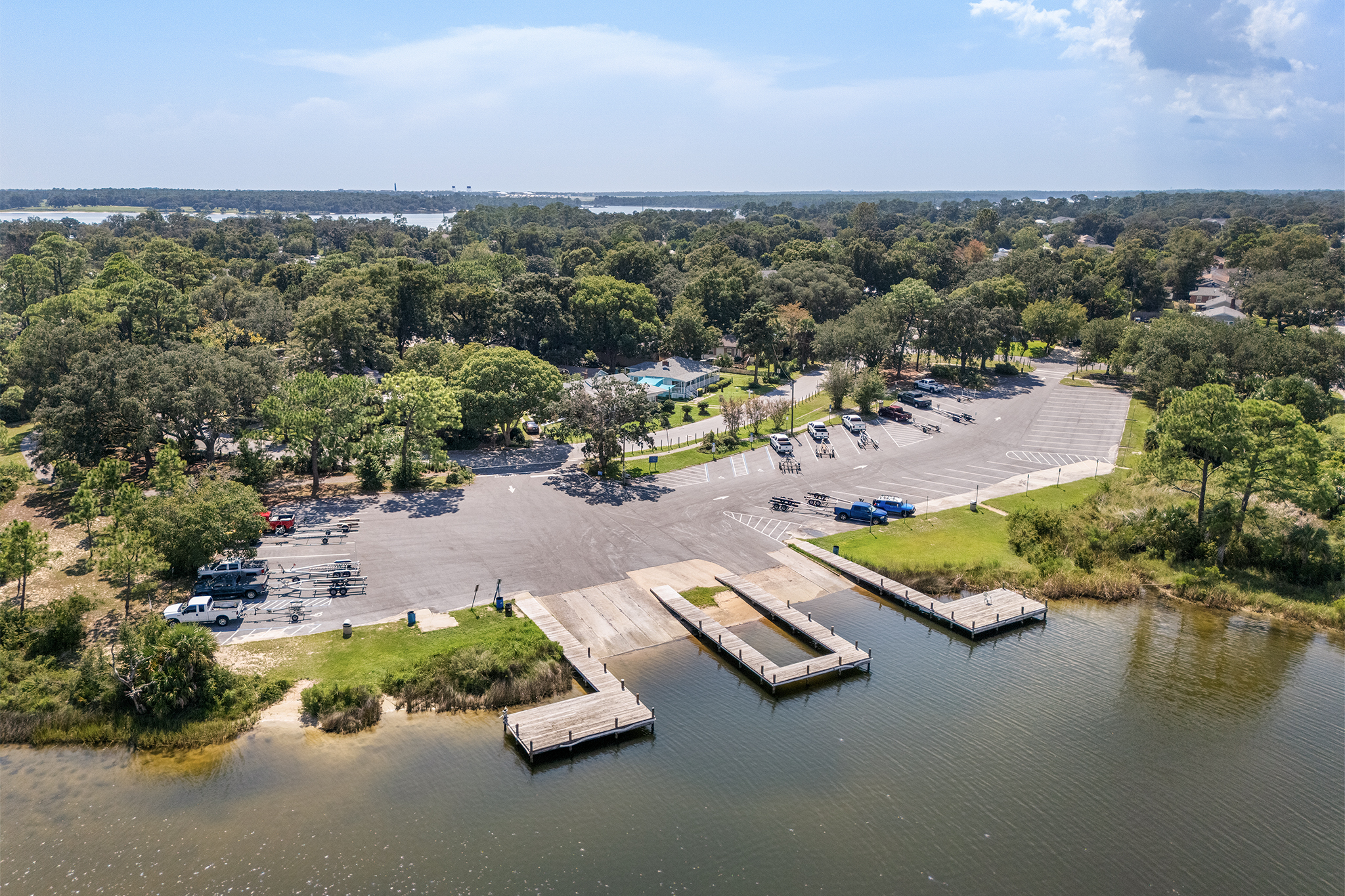  Brick Ranch in Navy Point - 物件實景