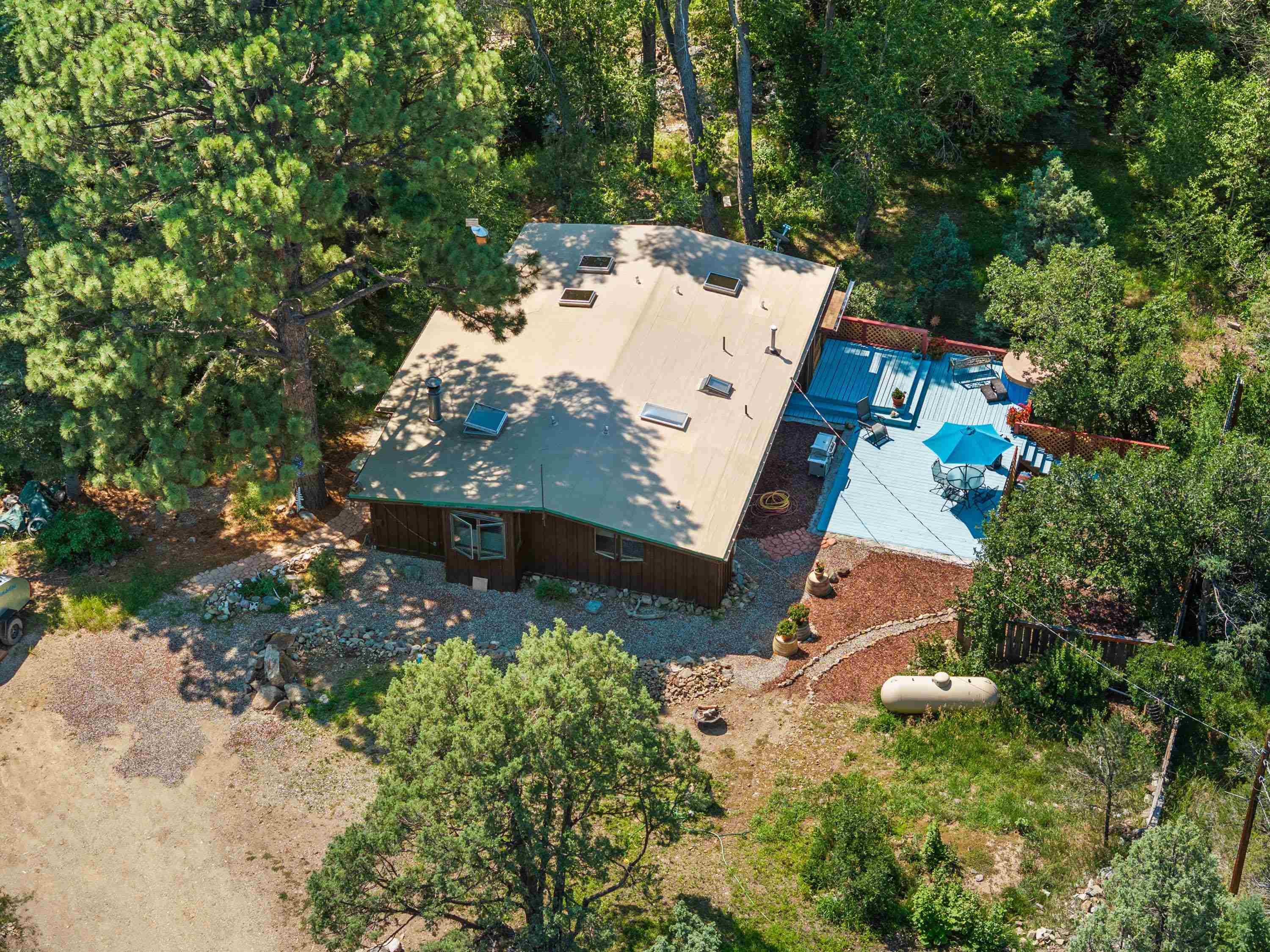 Questa, New Mexico, 87556, United States, 2 Bedrooms Bedrooms, ,3 BathroomsBathrooms,Residential,For Sale,1916841