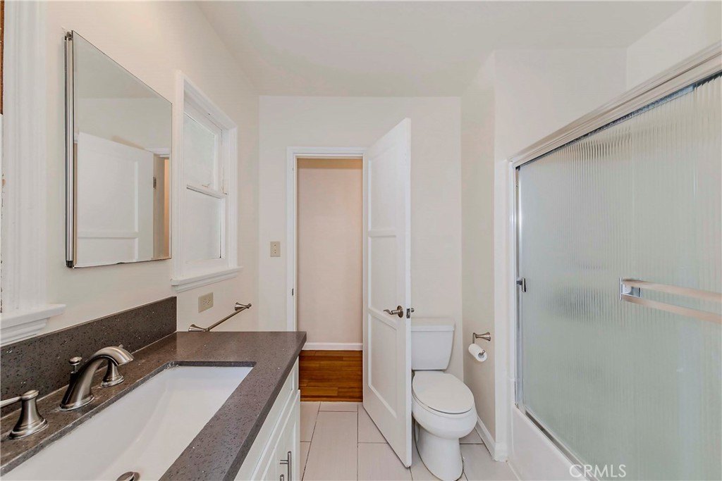 La Crescenta, California, 91214, United States, 3 Bedrooms Bedrooms, ,2 BathroomsBathrooms,Residential,For Sale,1926243