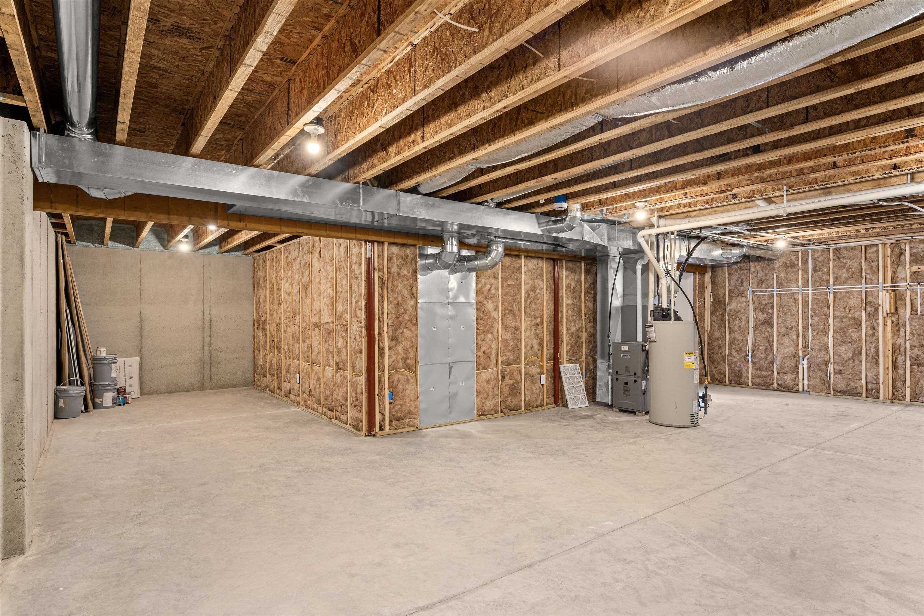 DE PERE, Wisconsin, 54115, United States, 2 Bedrooms Bedrooms, ,3 BathroomsBathrooms,Residential,For Sale,1982656