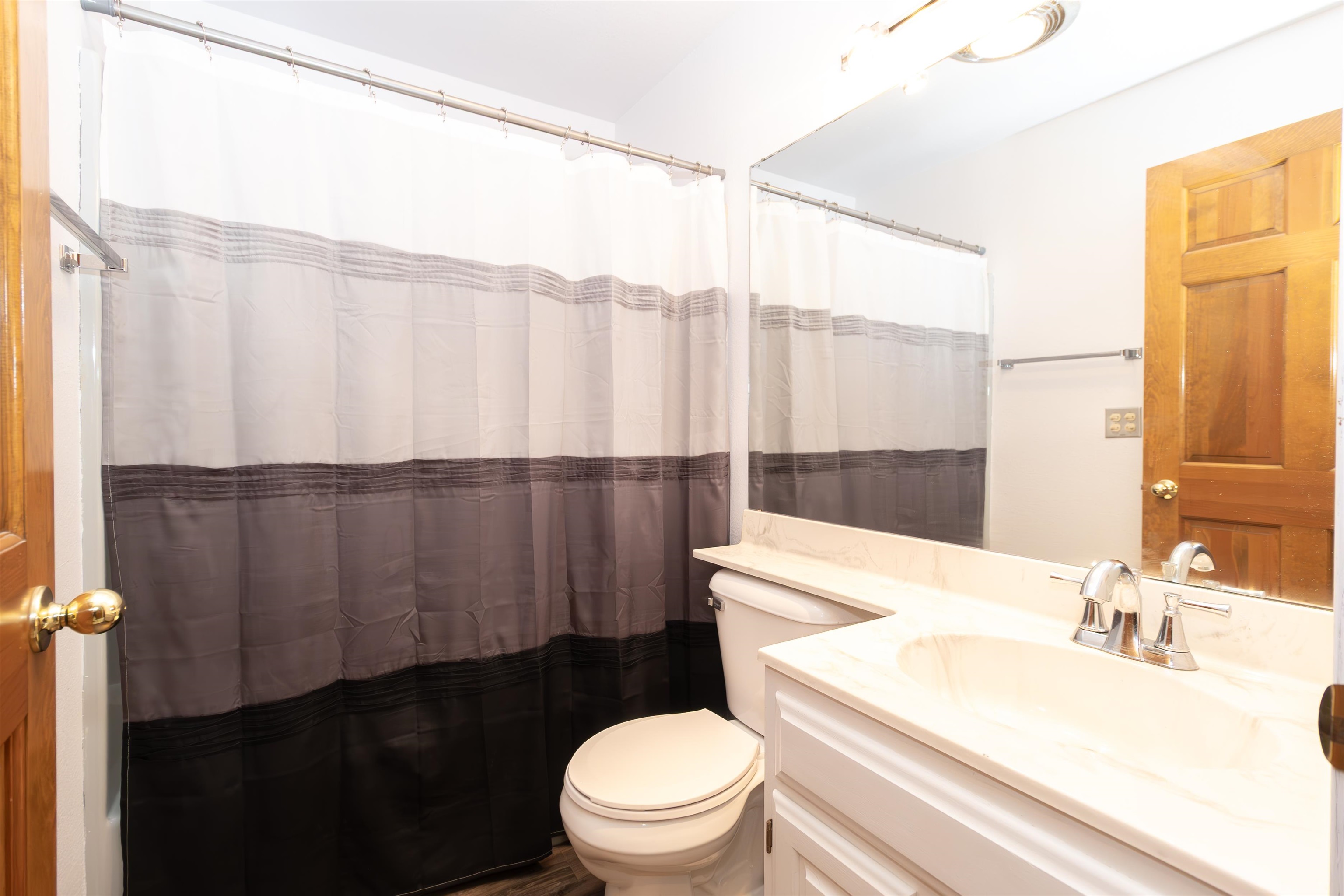 WAUPACA, Wisconsin, 54981, United States, 4 Bedrooms Bedrooms, ,3 BathroomsBathrooms,Residential,For Sale,1913222
