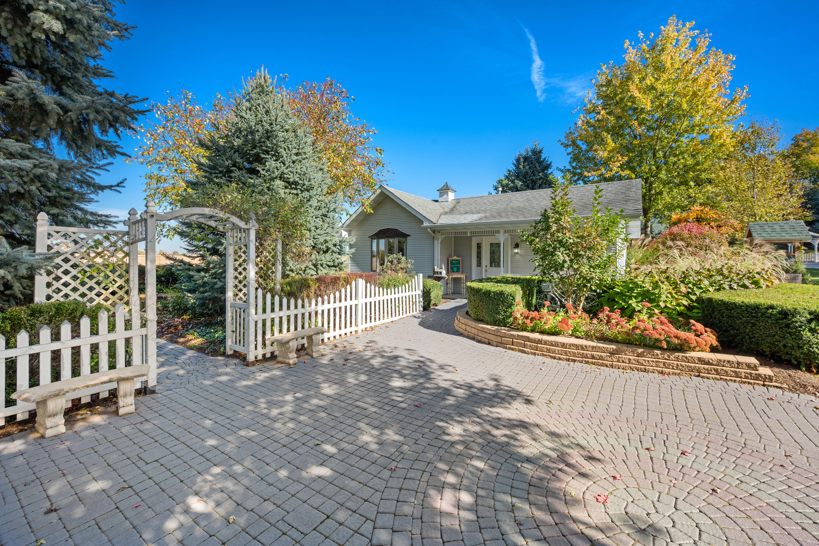 Sycamore, Illinois, 60178, United States, 4 Bedrooms Bedrooms, ,5 BathroomsBathrooms,Residential,For Sale,2001773