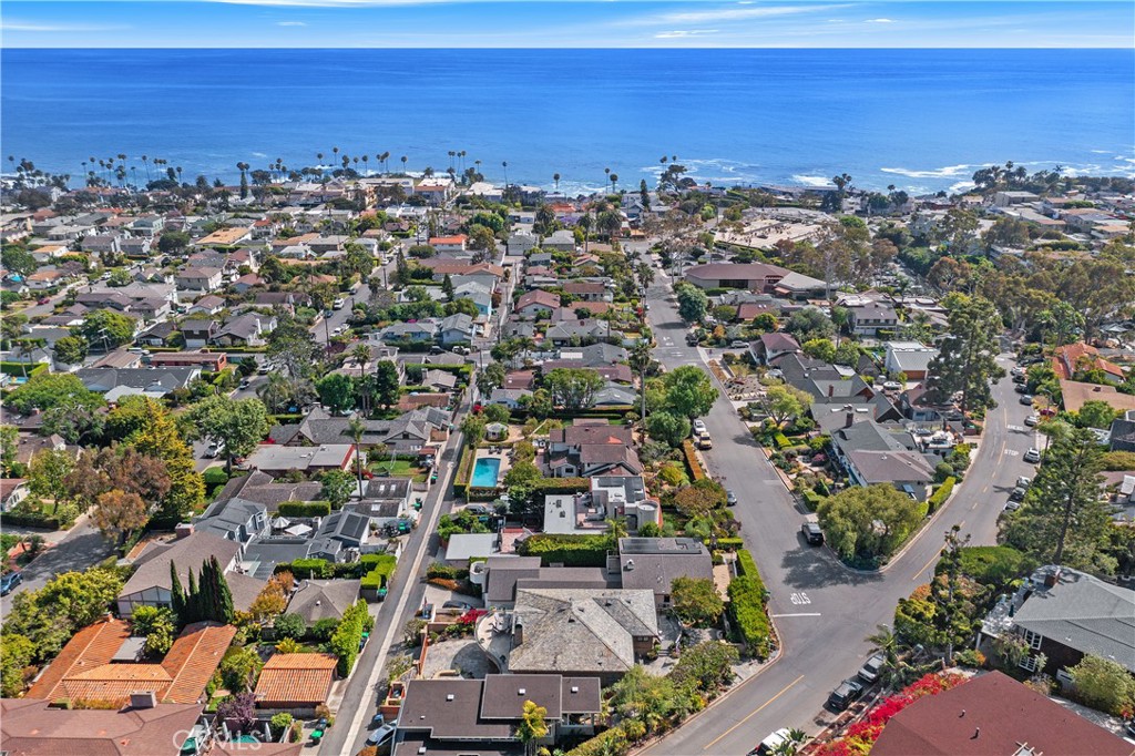 Laguna Beach, California, 92651, United States, 3 Bedrooms Bedrooms, ,4 BathroomsBathrooms,Residential,For Sale,1838751