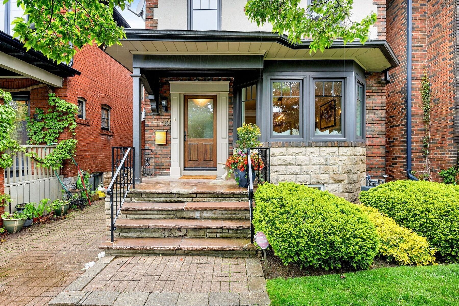 42 Mcnairn Ave