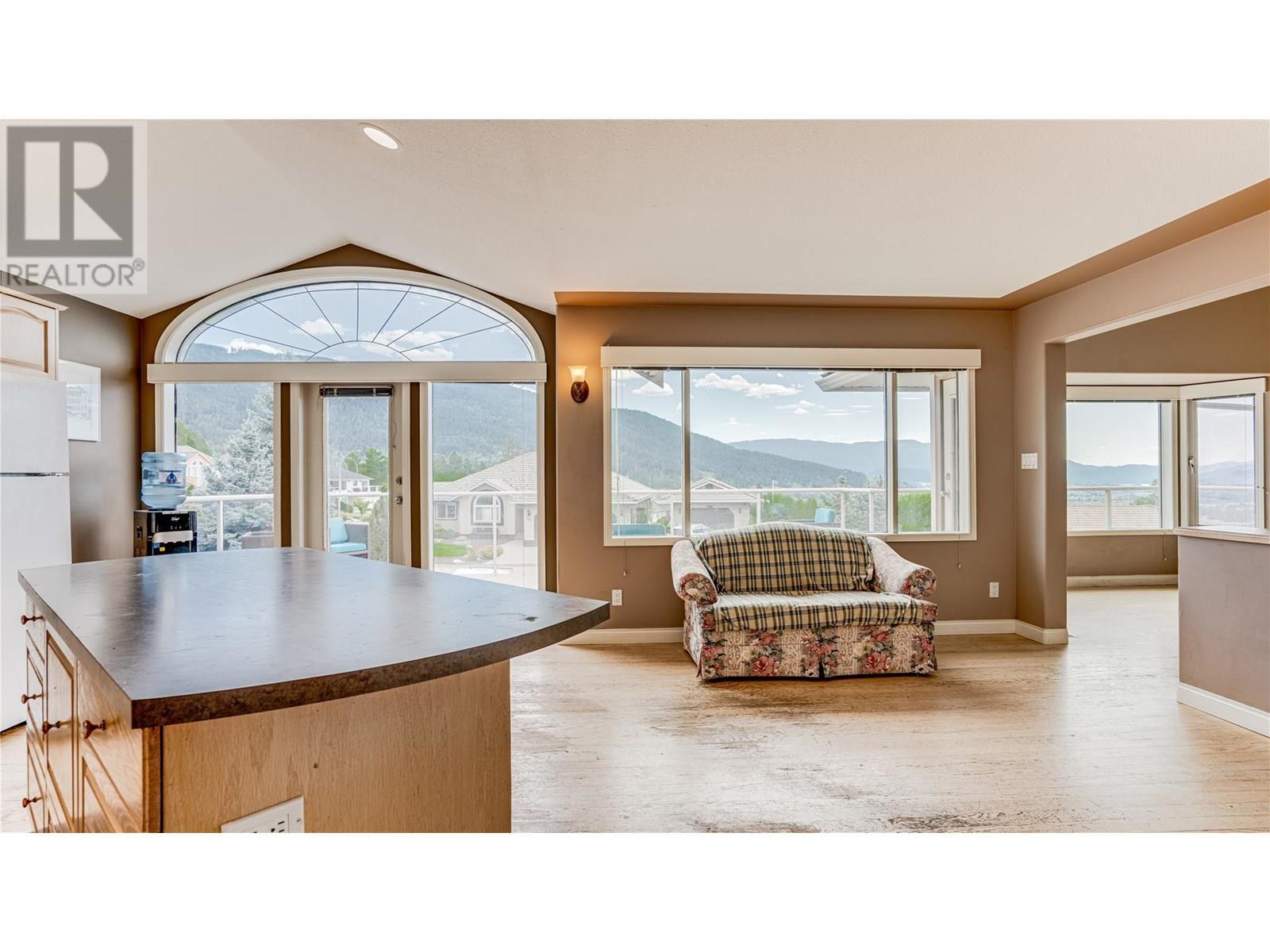 VERNON, British Columbia, V1B 2W8, CA, 5 Bedrooms Bedrooms, ,3 BathroomsBathrooms,Residential,For Sale,1901364