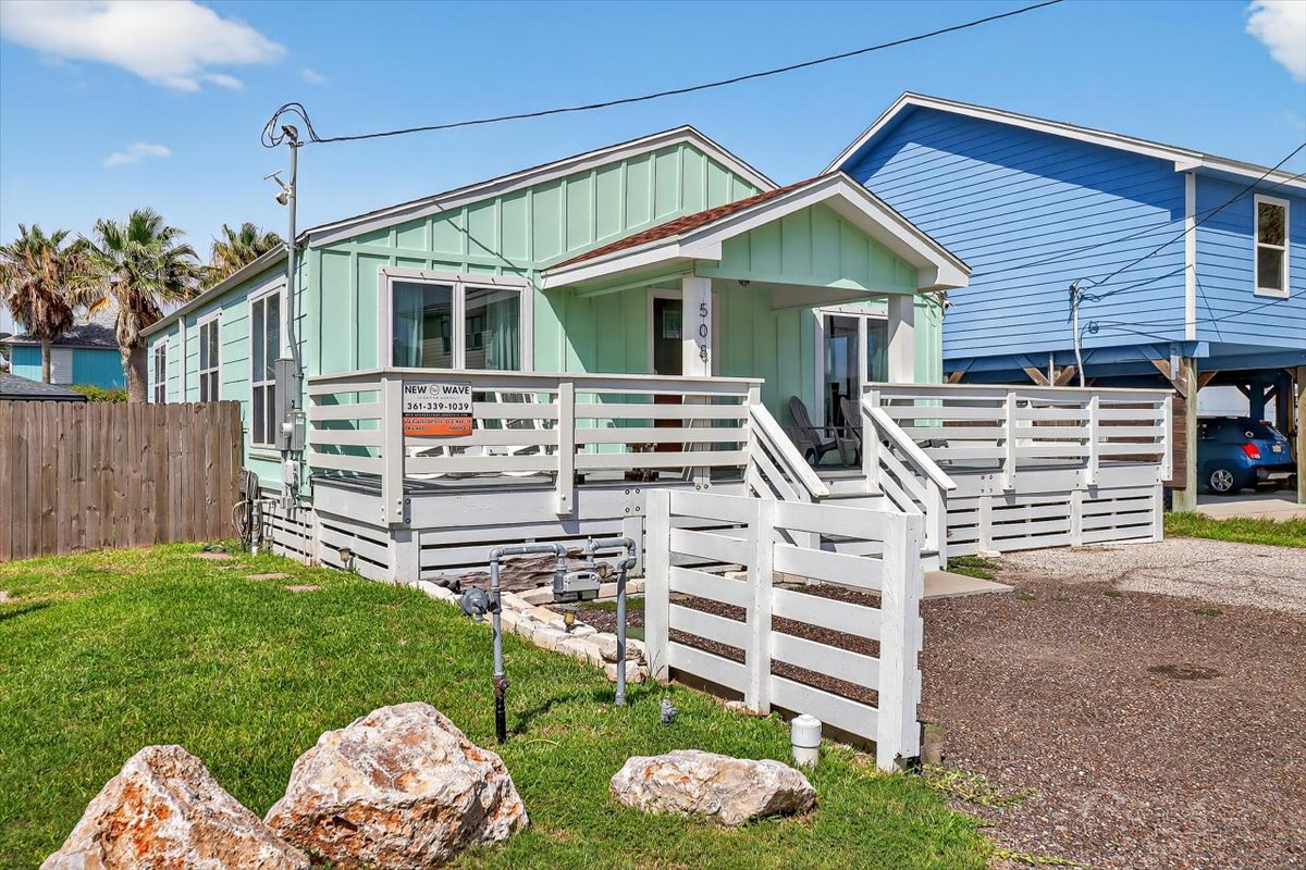 Port Aransas, Texas, 78373, United States, 3 Bedrooms Bedrooms, ,2 BathroomsBathrooms,Residential,For Sale,1973811