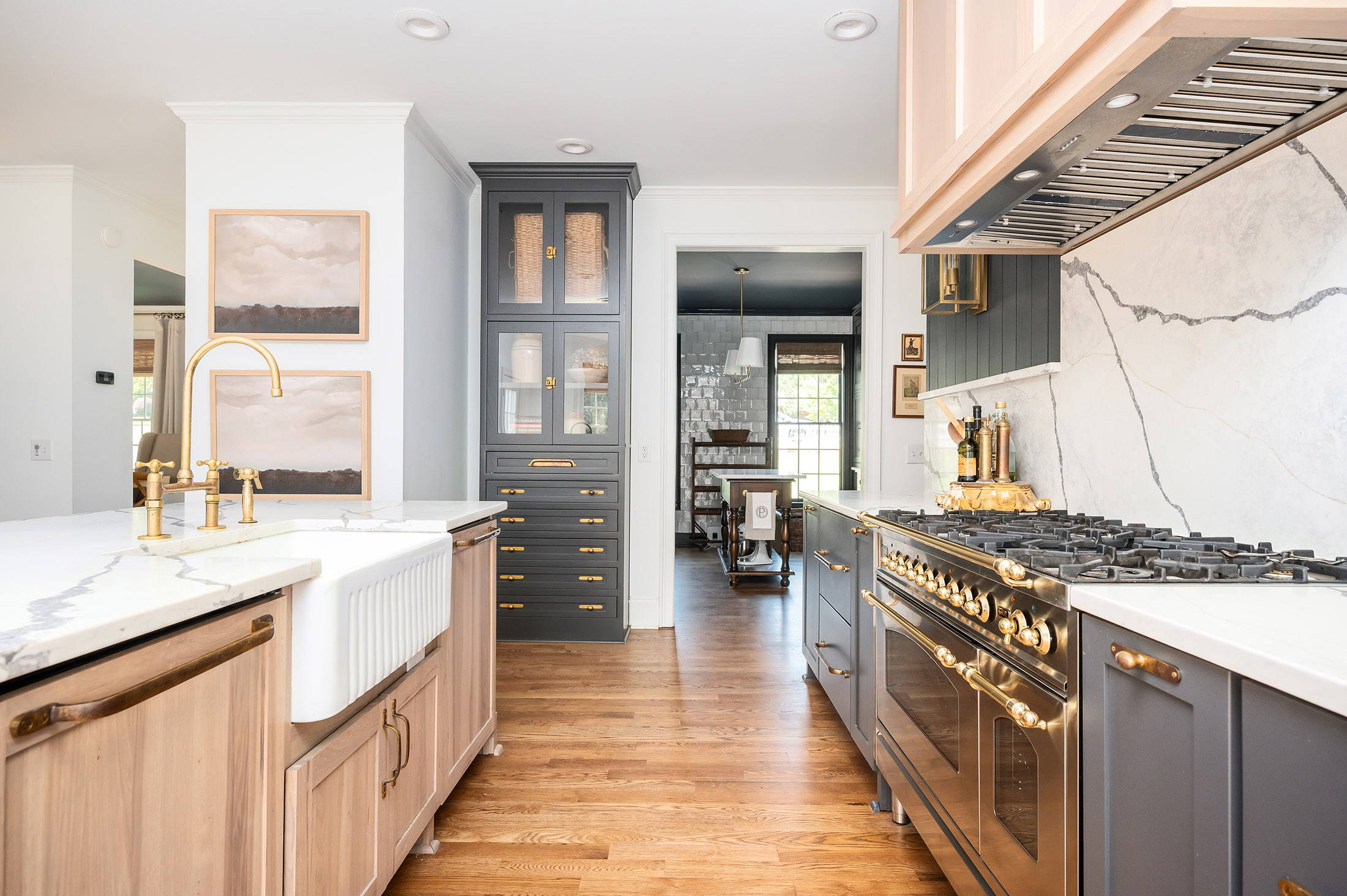  Timeless Southern Architecture Meets Sophisticated Contemporary Living - 物件實景