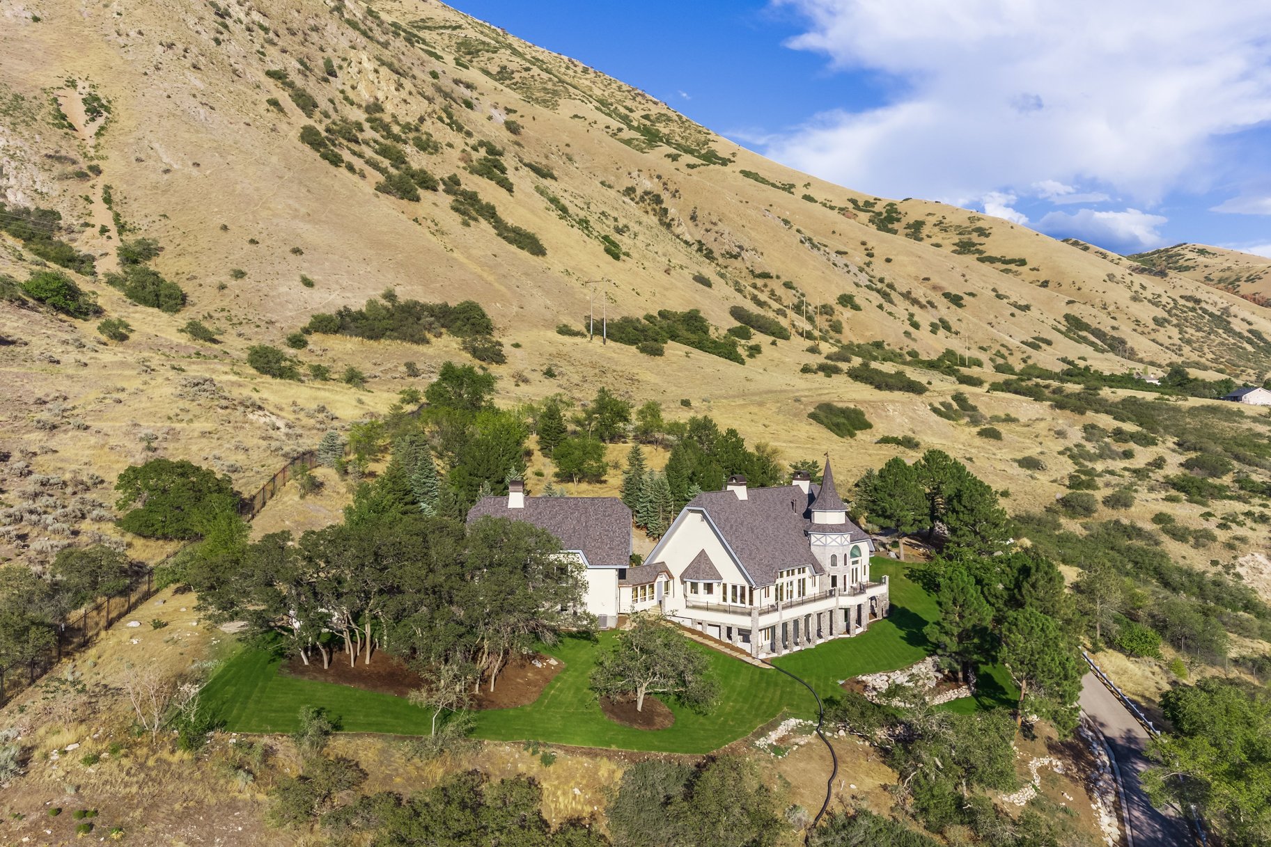  European Estate with Huge Views of the Valley - 物件實景