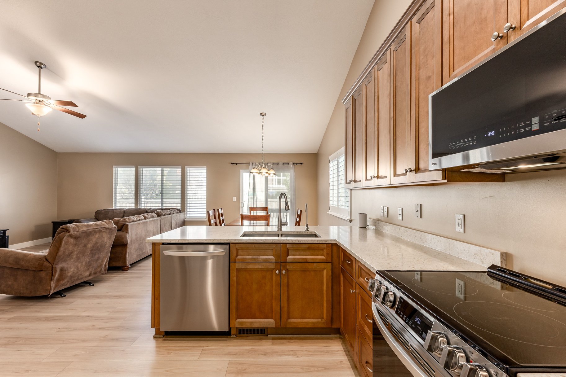  Move-In Ready in an Established Eagle Mountain Neighborhood - 物件實景