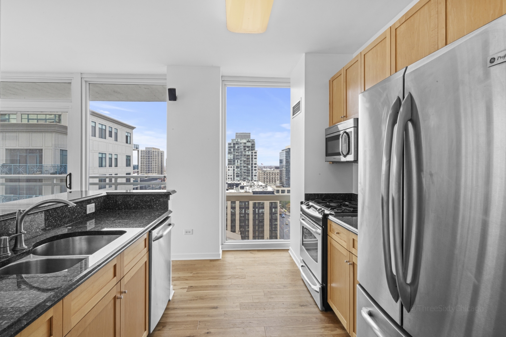 Chicago, Illinois, 60654, United States, 2 Bedrooms Bedrooms, ,2 BathroomsBathrooms,Residential,For Sale,2023222