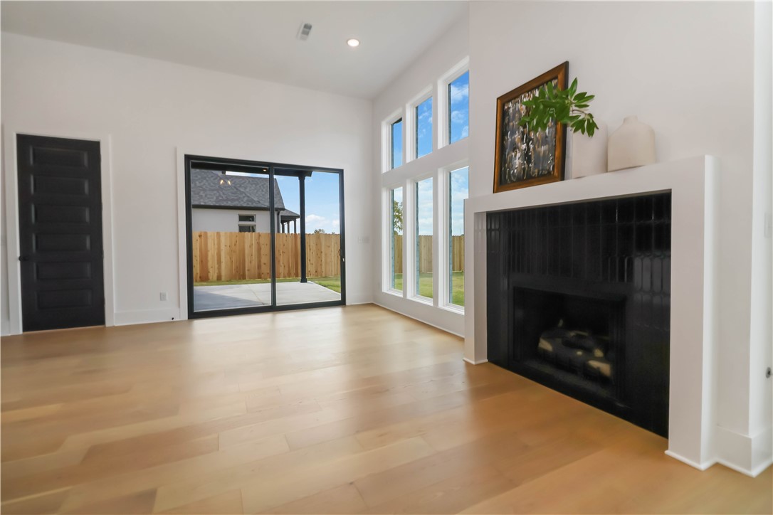 Bentonville, Arkansas, 72713, United States, 4 Bedrooms Bedrooms, ,3 BathroomsBathrooms,Residential,For Sale,1989586