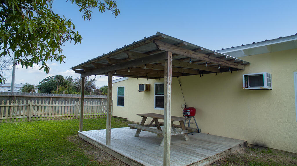 222 Rosa L. Jones, Cocoa, Florida, 32922, United States, 3 Bedrooms Bedrooms, ,4 BathroomsBathrooms,Residential,For Sale,222 Rosa L. Jones,1619279