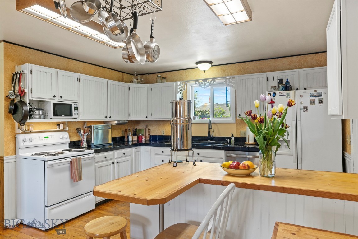 Belgrade, Montana, 59714, United States, 3 Bedrooms Bedrooms, ,2 BathroomsBathrooms,Residential,For Sale,1838075
