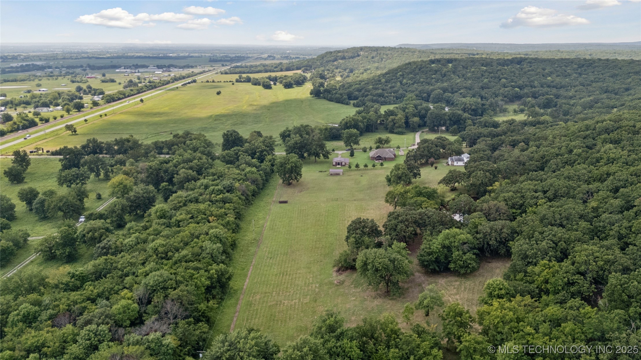 Kiefer, Oklahoma, 74041, United States, 3 Bedrooms Bedrooms, ,2 BathroomsBathrooms,Residential,For Sale,1917885