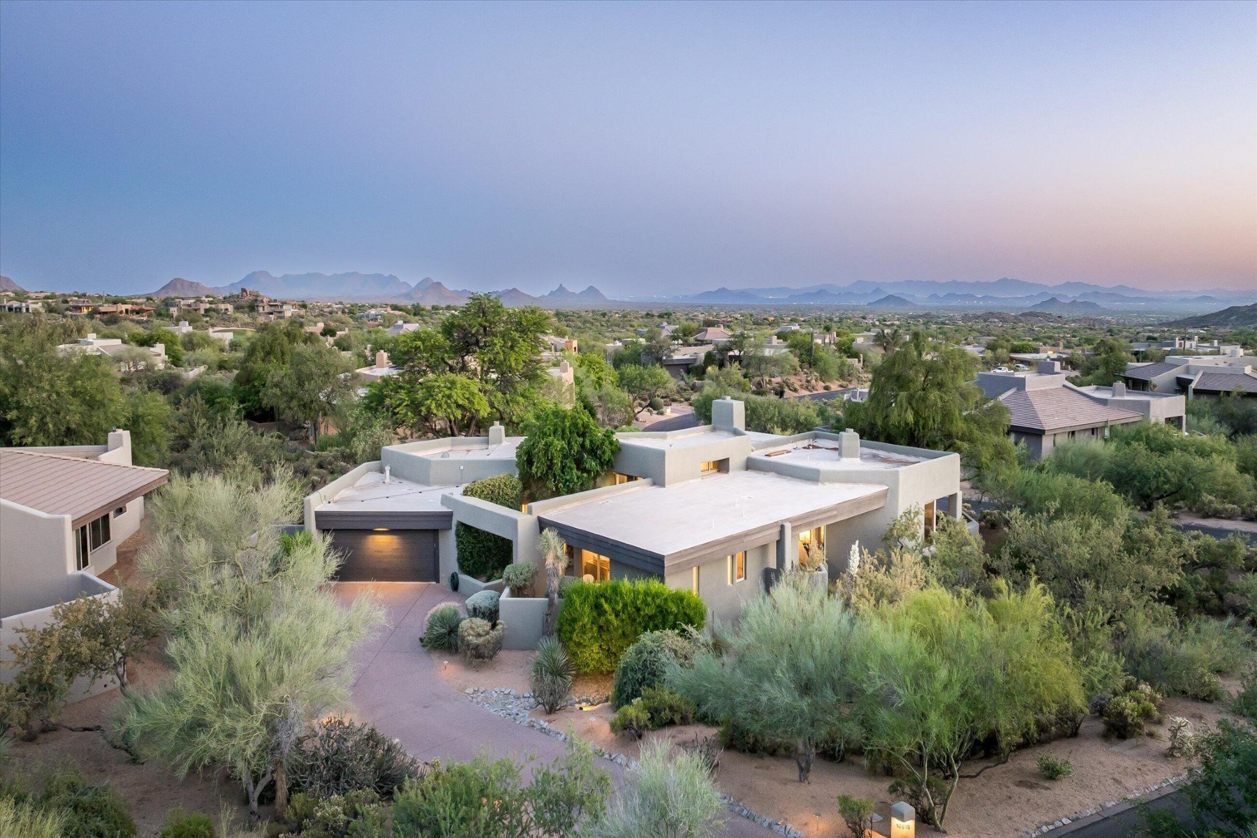  10615 E Honey Mesquite Dr  Scottsdale, AZ - 物件實景