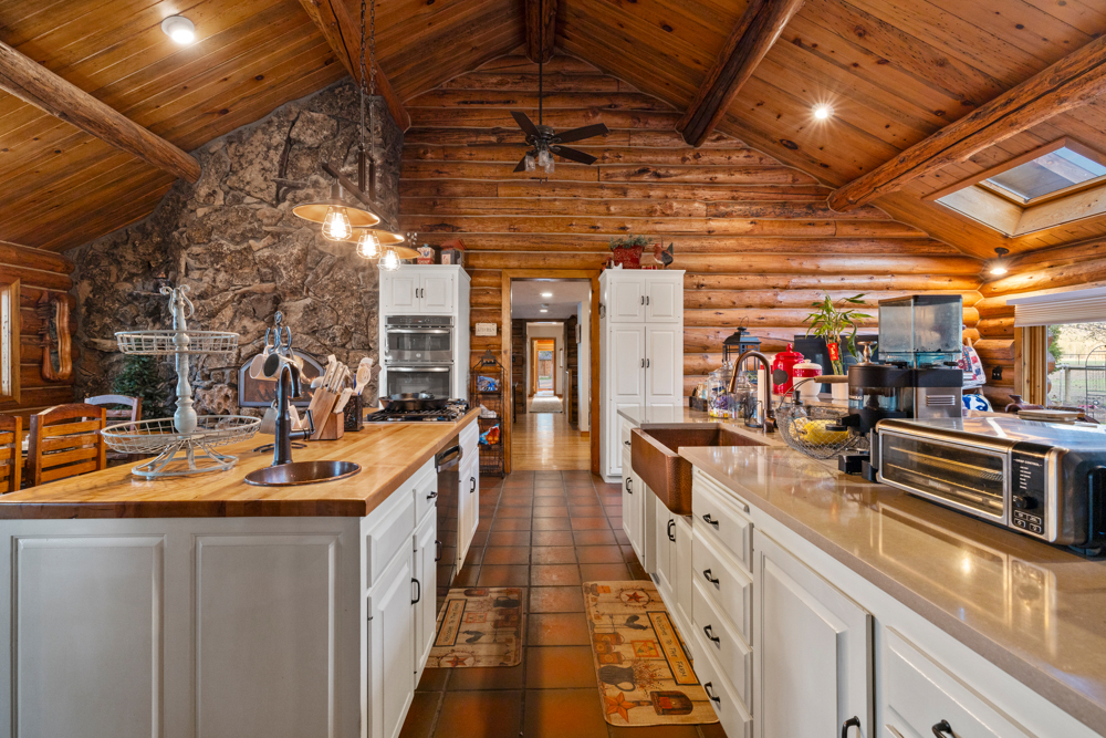 CHILOQUIN, Oregon, 97624, United States, 3 Bedrooms Bedrooms, ,3 BathroomsBathrooms,Residential,For Sale,1974697