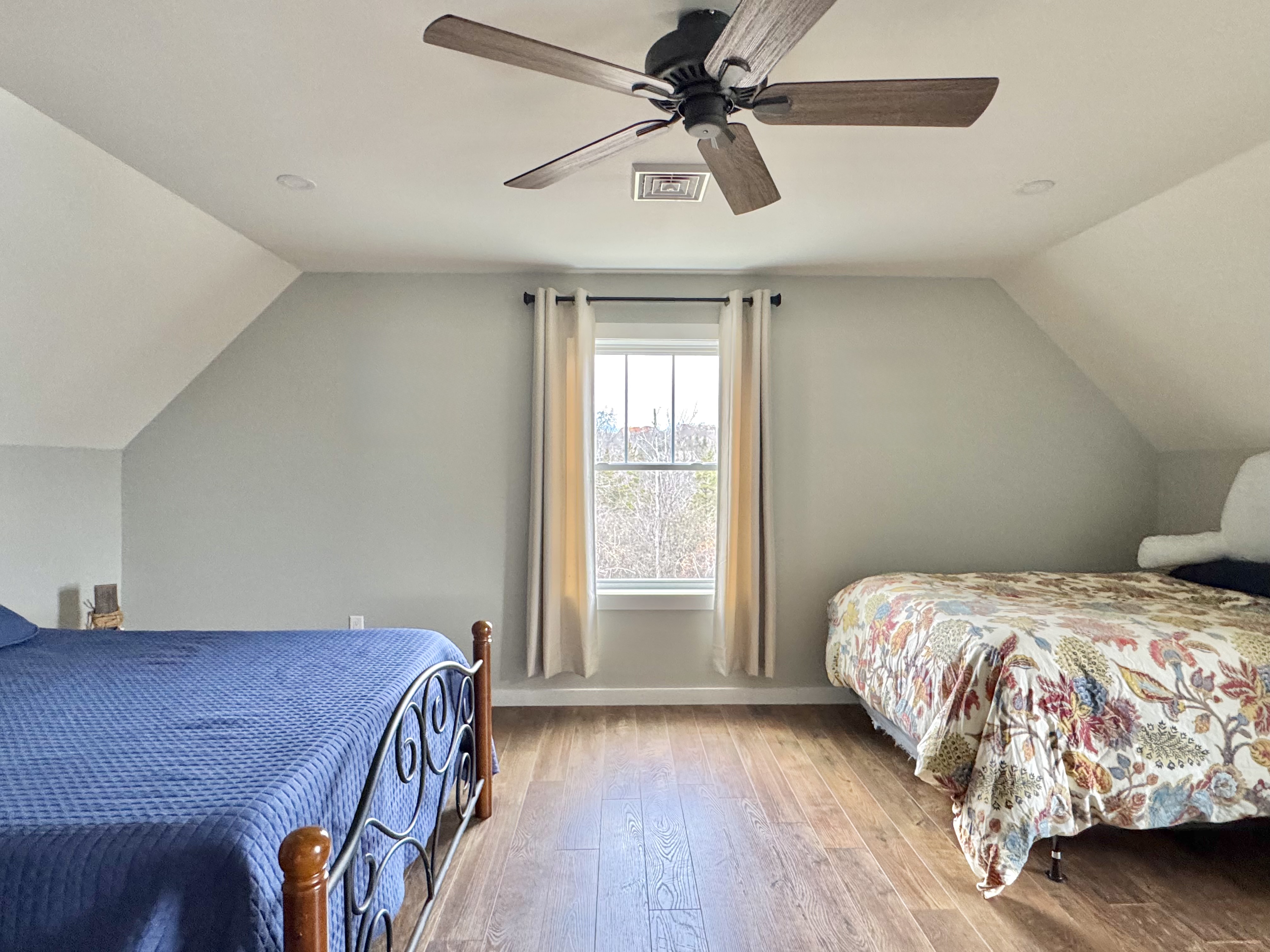 Athens, New York, 12015, United States, 3 Bedrooms Bedrooms, ,3 BathroomsBathrooms,Residential,For Sale,1995415