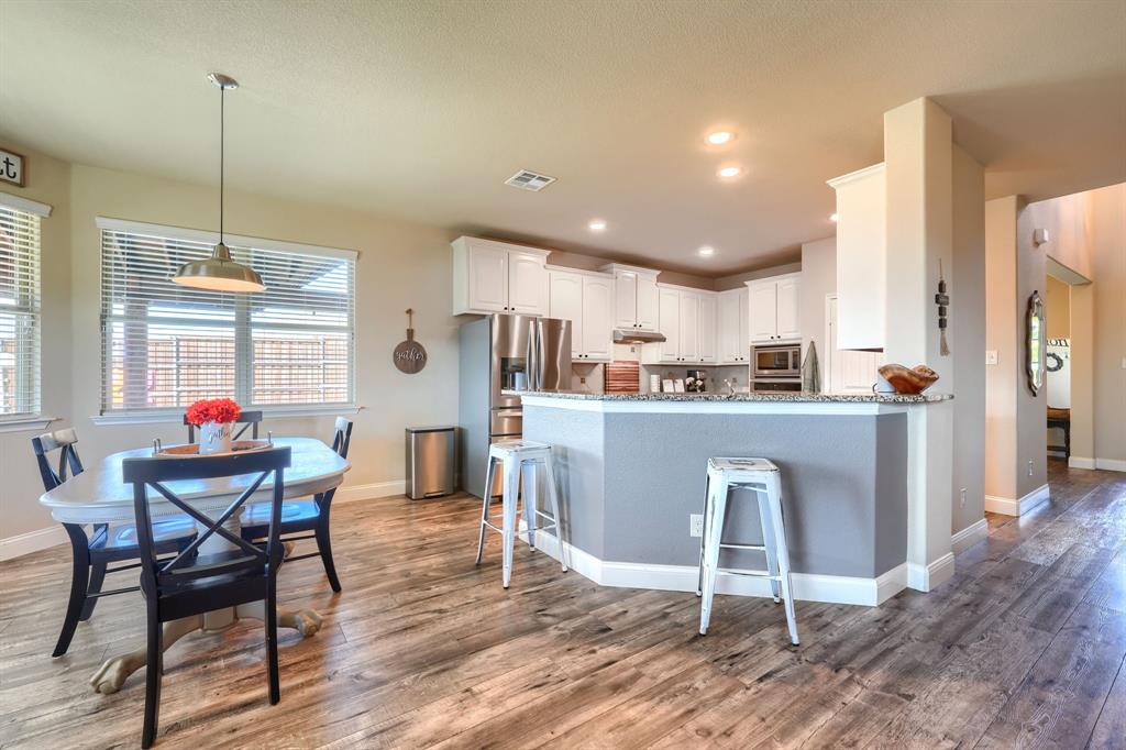 Rockwall, Texas, 75087, United States, 4 Bedrooms Bedrooms, ,4 BathroomsBathrooms,Residential,For Sale,1955135