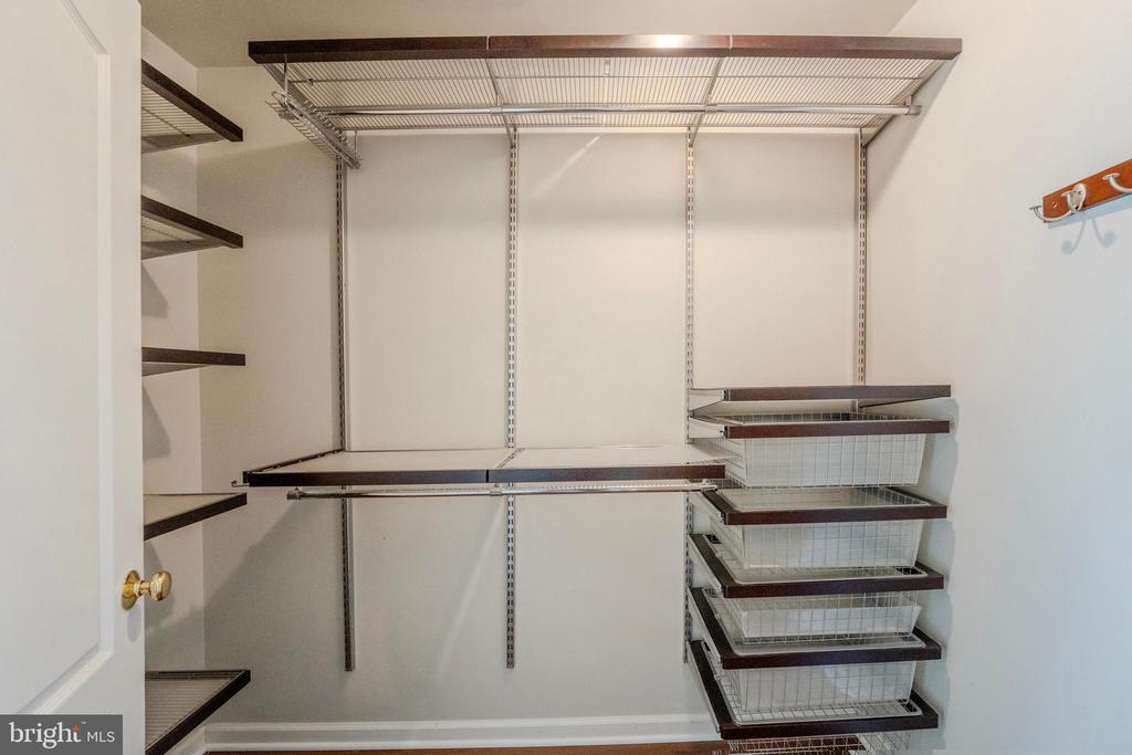 Reston, Virginia, 20194, United States, 4 Bedrooms Bedrooms, ,4 BathroomsBathrooms,Residential,For Sale,2047998