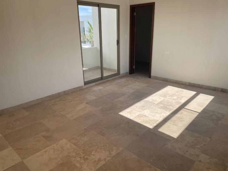 Calle Lobo, Torreón, Coahuila de Zaragoza, 27023, Mexico, 3 Bedrooms Bedrooms, ,3 BathroomsBathrooms,Residential,For Sale,Calle Lobo,1672111