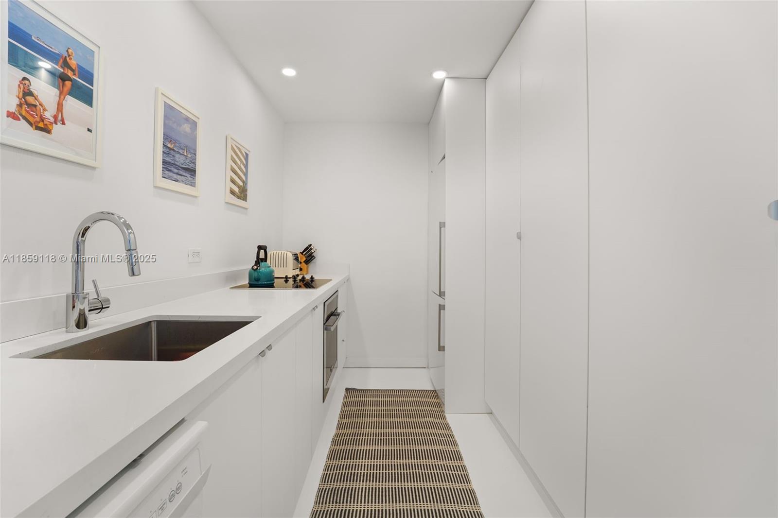 Miami Beach, Florida, 33139, United States, 1 Bedroom Bedrooms, ,1 BathroomBathrooms,Residential,For Sale,1918508