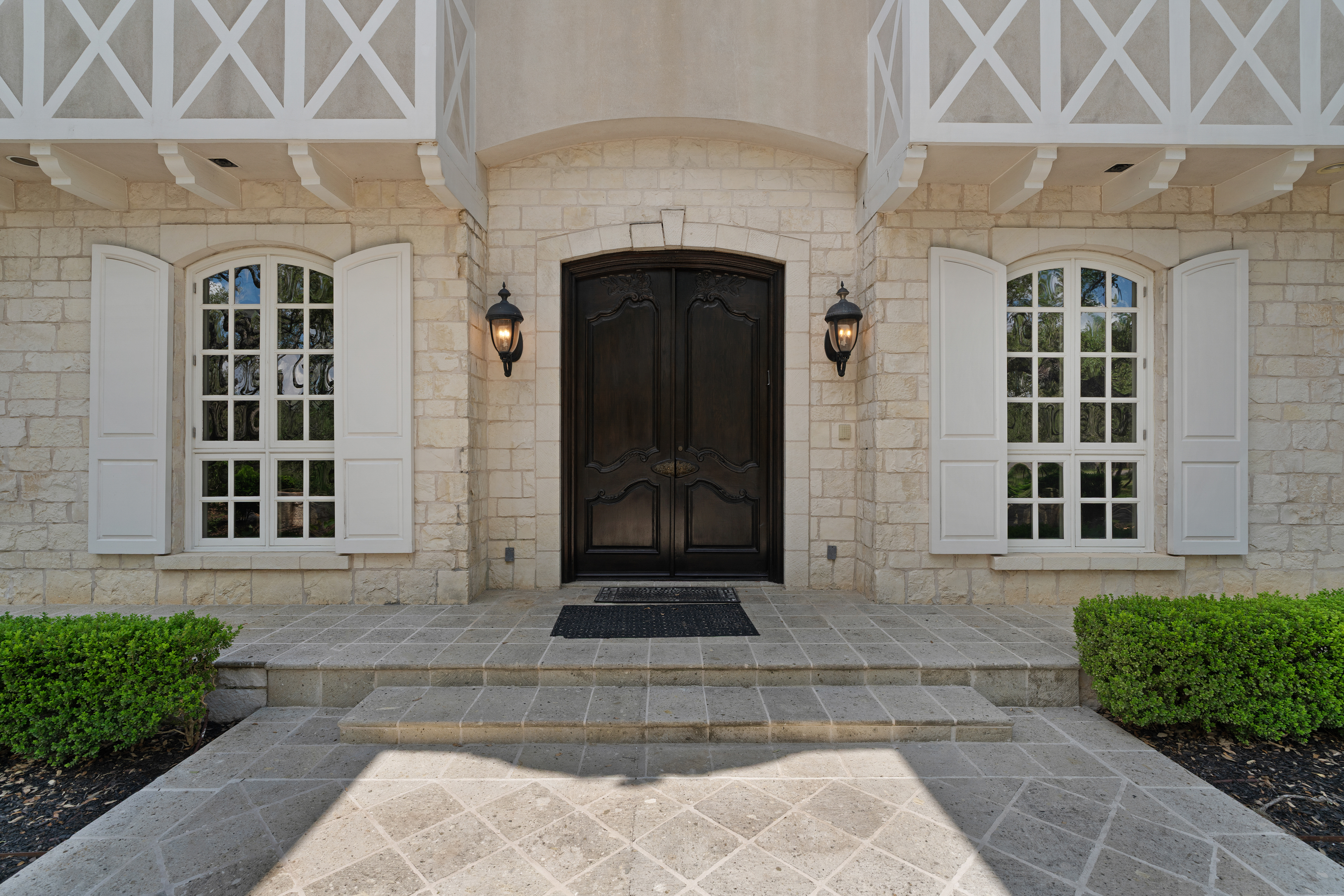  Timeless Estate in the Heart of Hill Country Village - 物件實景