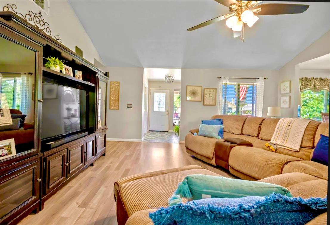 Madera, California, 93638, United States, 3 Bedrooms Bedrooms, ,2 BathroomsBathrooms,Residential,For Sale,1937478