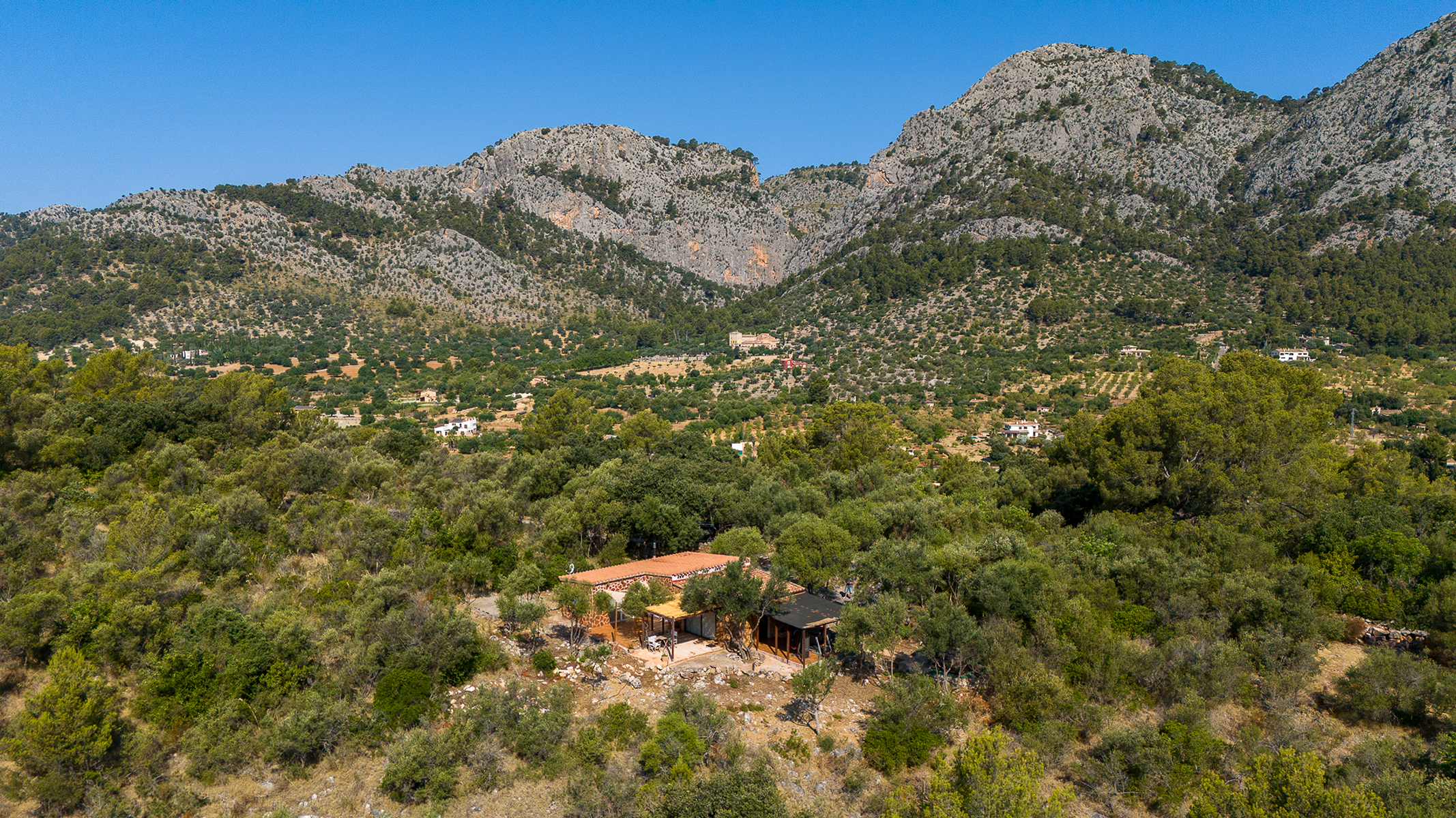  Land with panoramic views and 3 small buildings in Bunyola - 物件實景