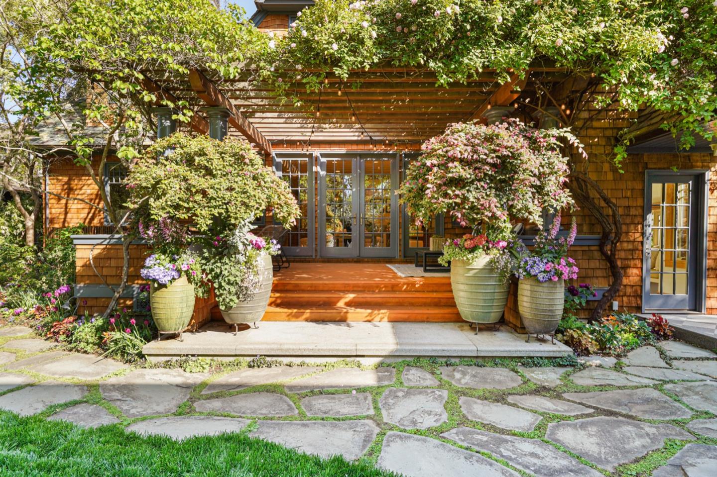 535 Kingsley Ave, Palo Alto, California, 94301, United States, 5 Bedrooms Bedrooms, ,4 BathroomsBathrooms,Residential,For Sale,535 Kingsley Ave,1664262