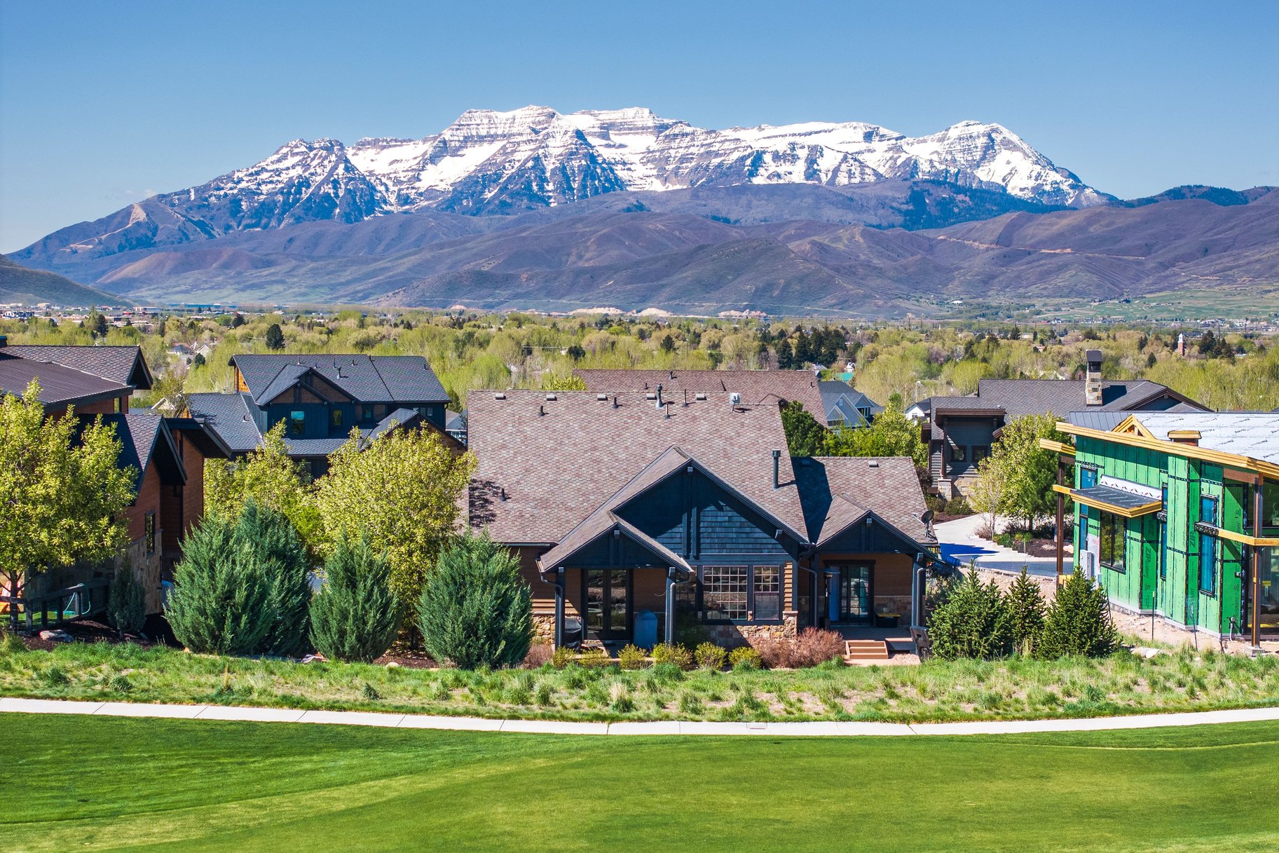  Golf Course Living with Membership Opportunity - 物件實景