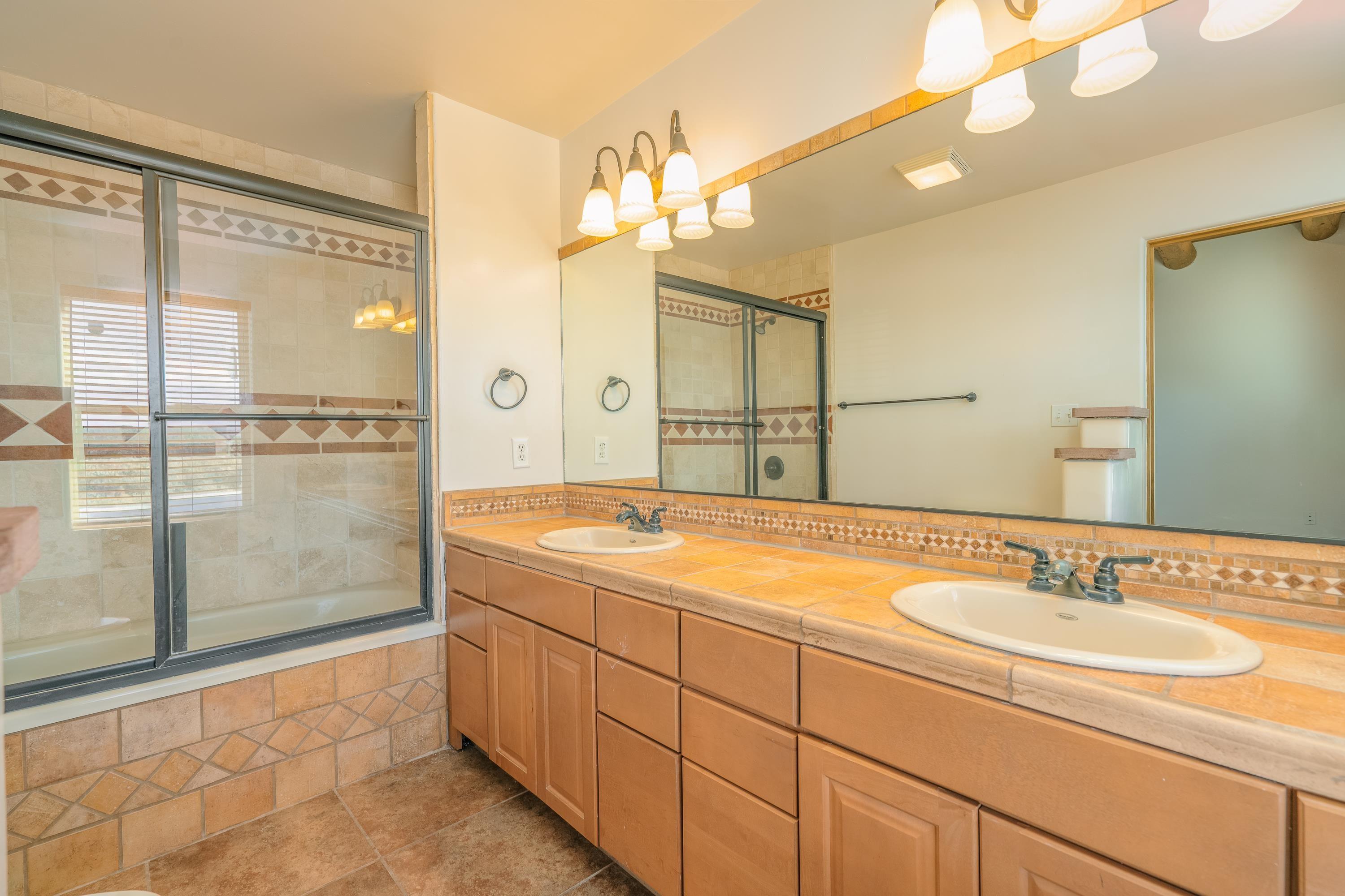 Arroyo Hondo, New Mexico, 87513, United States, 2 Bedrooms Bedrooms, ,2 BathroomsBathrooms,Residential,For Sale,1995561