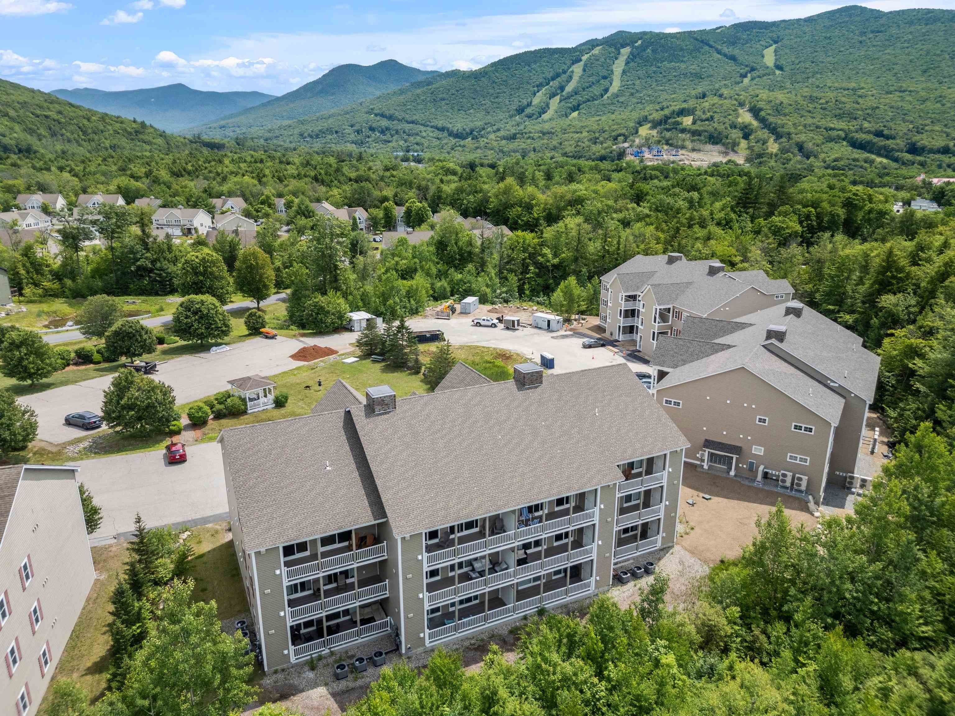 Lincoln, New Hampshire, 03251, United States, 3 Bedrooms Bedrooms, ,2 BathroomsBathrooms,Residential,For Sale,1900633