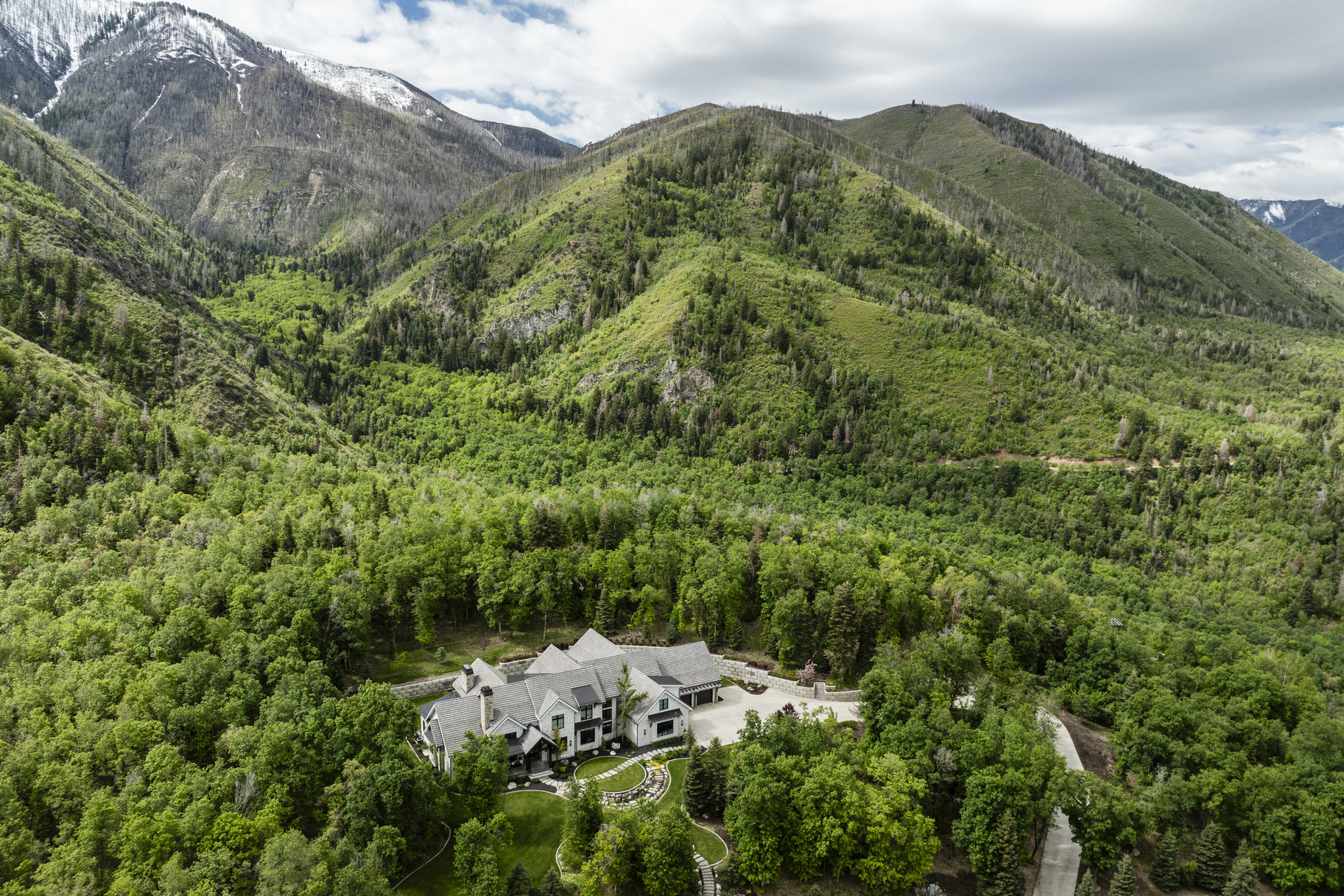  Stunning Woodland Hills Estate - 物件實景