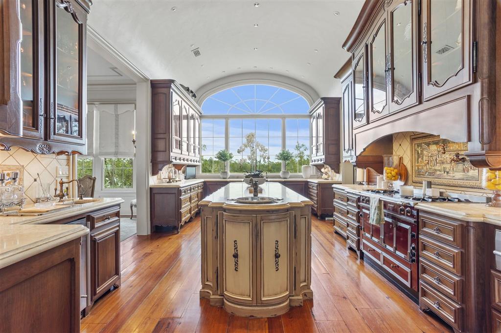 Lake Charles, Louisiana, 70605, United States, 4 Bedrooms Bedrooms, ,6 BathroomsBathrooms,Residential,For Sale,2026248