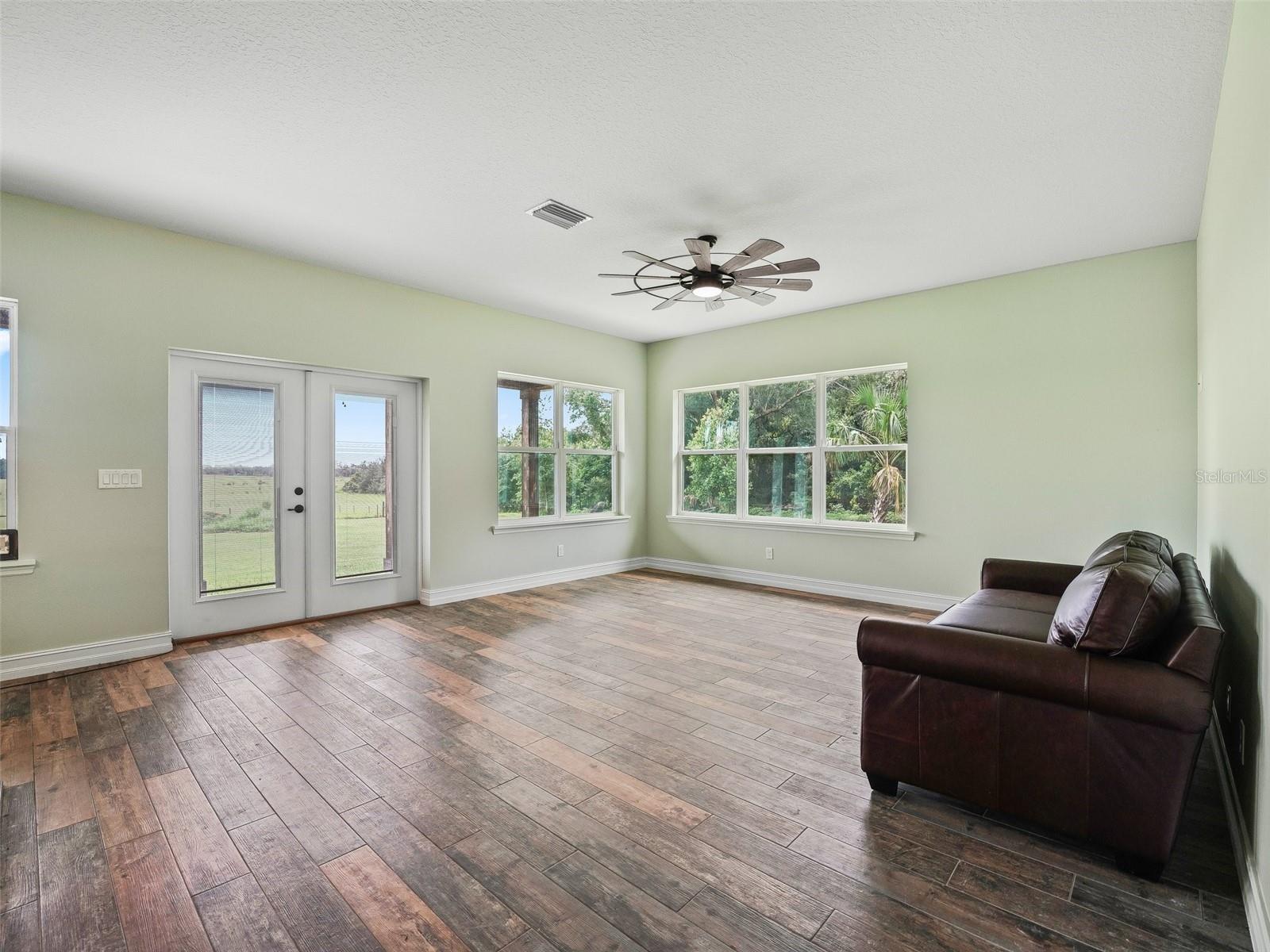Bushnell, Florida, 33513, United States, 2 Bedrooms Bedrooms, ,2 BathroomsBathrooms,Residential,For Sale,1894339