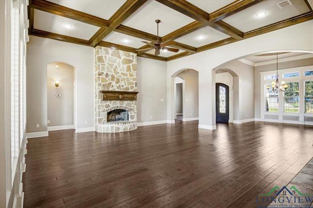 Longview, Texas, 75602, United States, 4 Bedrooms Bedrooms, ,3 BathroomsBathrooms,Residential,For Sale,1970791