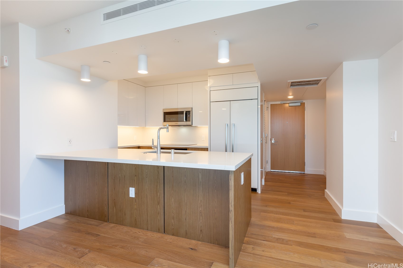 Honolulu, Hawaii, 96814, United States, 2 Bedrooms Bedrooms, ,2 BathroomsBathrooms,Residential,For Sale,2003366