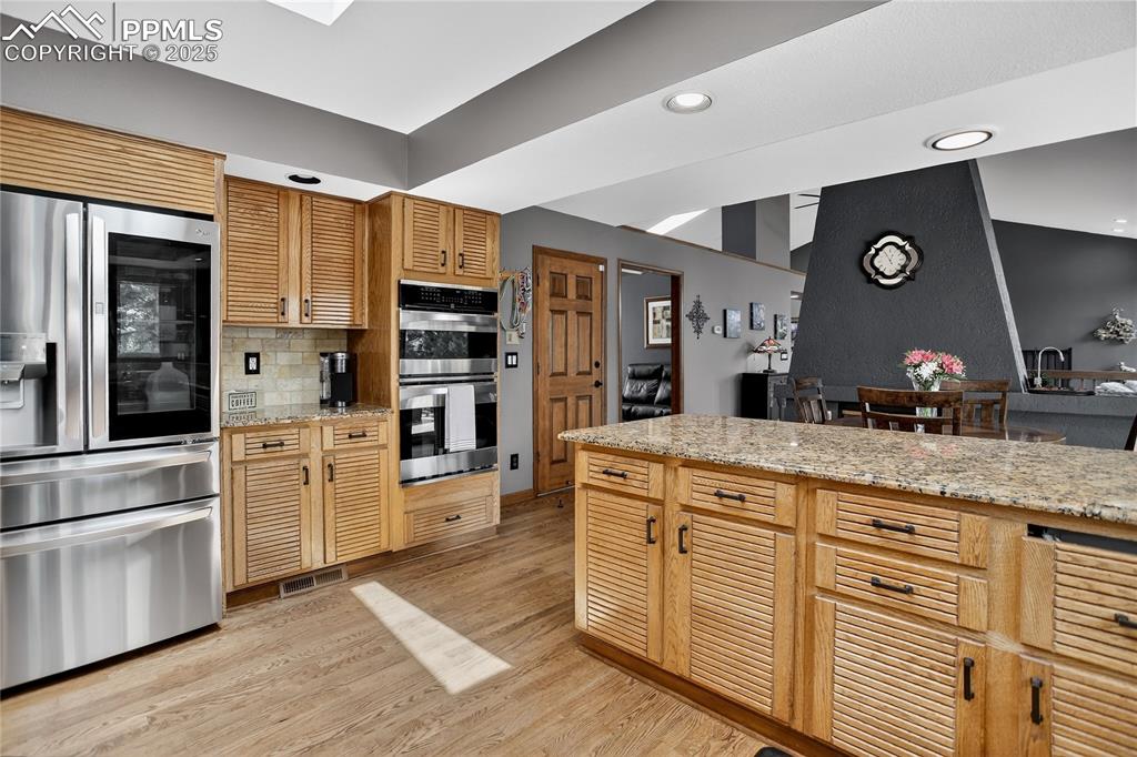 Colorado Springs, Colorado, 80906, United States, 4 Bedrooms Bedrooms, ,4 BathroomsBathrooms,Residential,For Sale,1906884