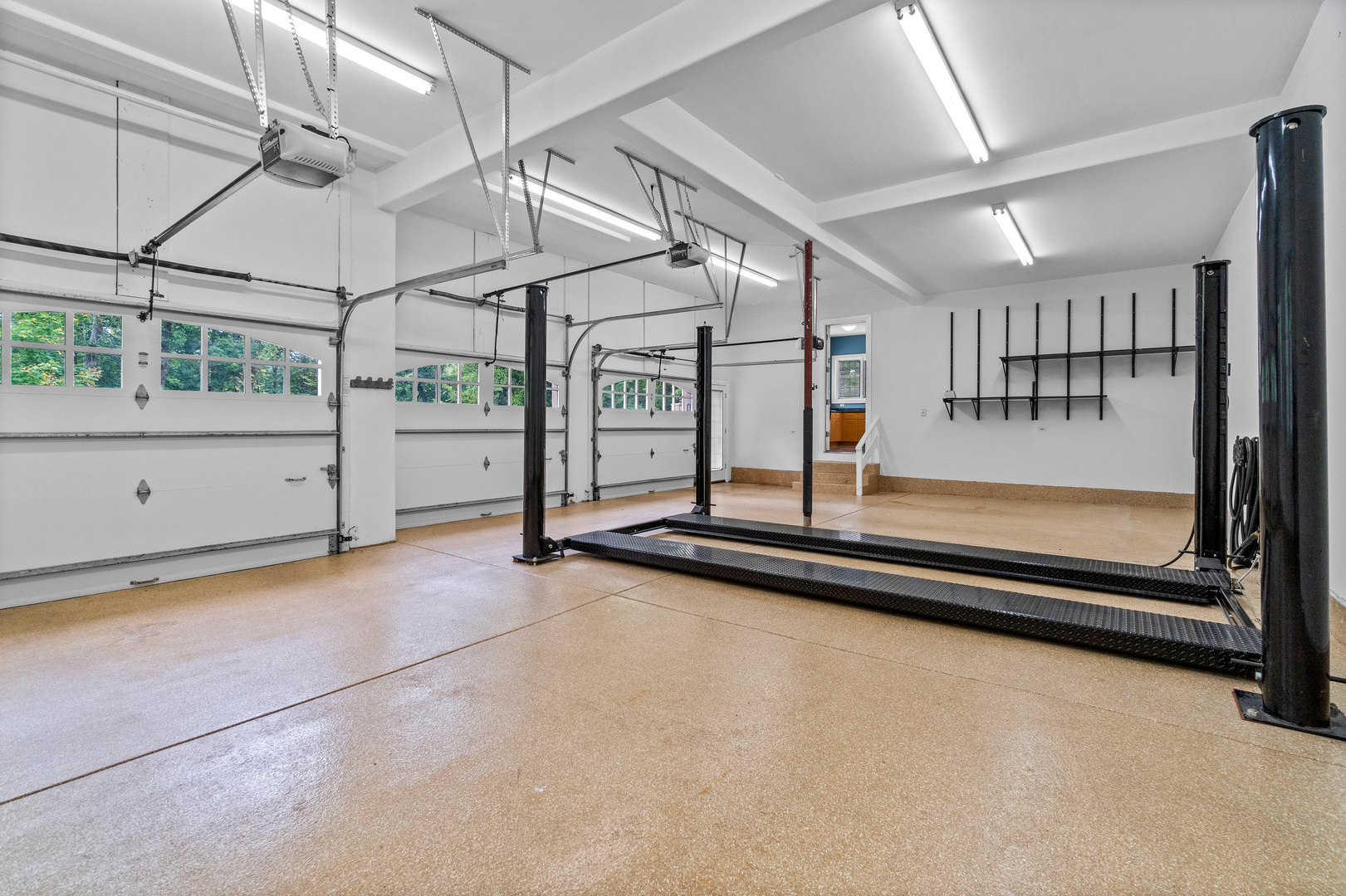 Oswego, Illinois, 60543, United States, 5 Bedrooms Bedrooms, ,7 BathroomsBathrooms,Residential,For Sale,2005370