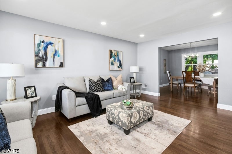 Union Twp., New Jersey, 07083, United States, 4 Bedrooms Bedrooms, ,3 BathroomsBathrooms,Residential,For Sale,1935310