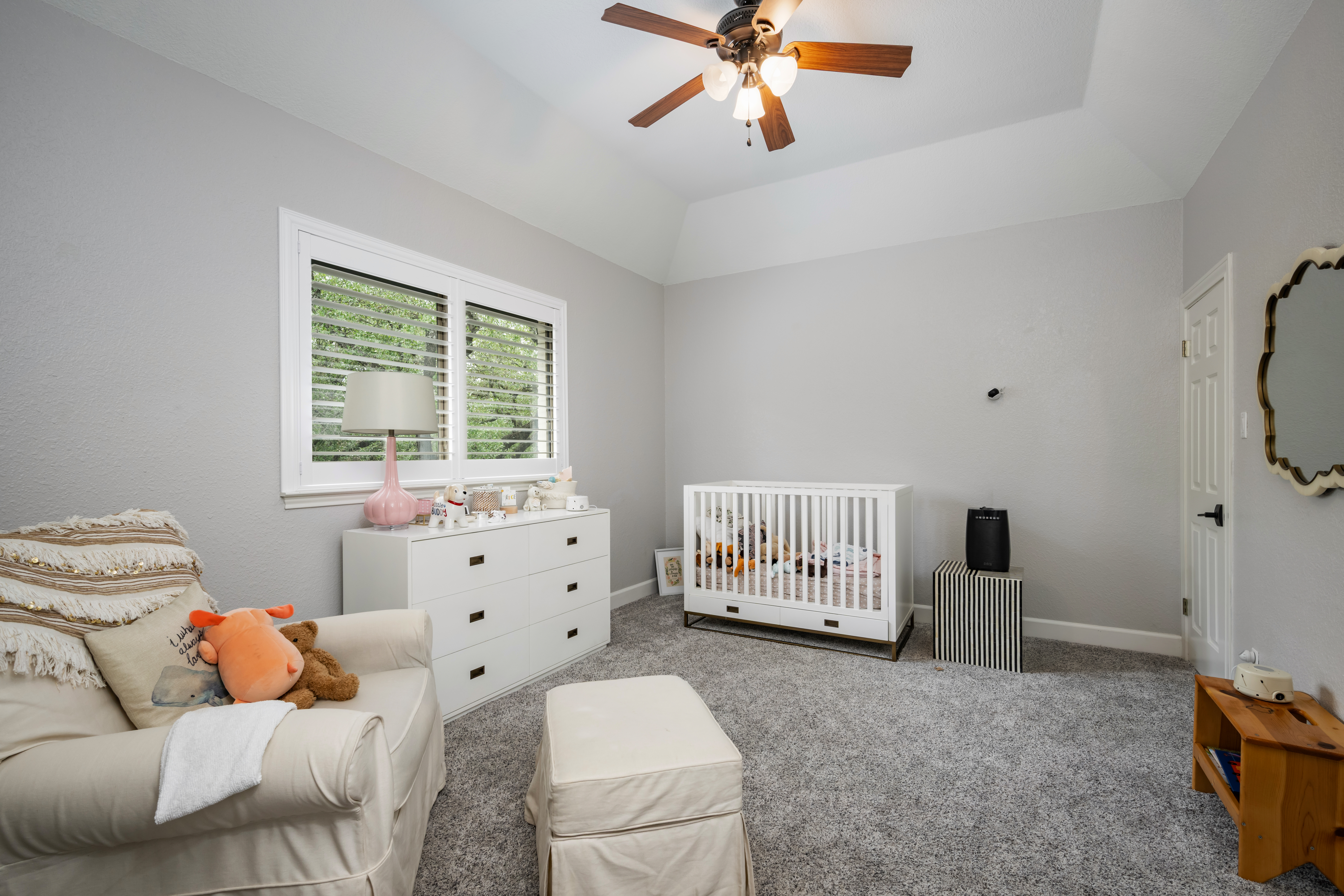  Elegant Retreat with Resort-Style Backyard - 物件實景