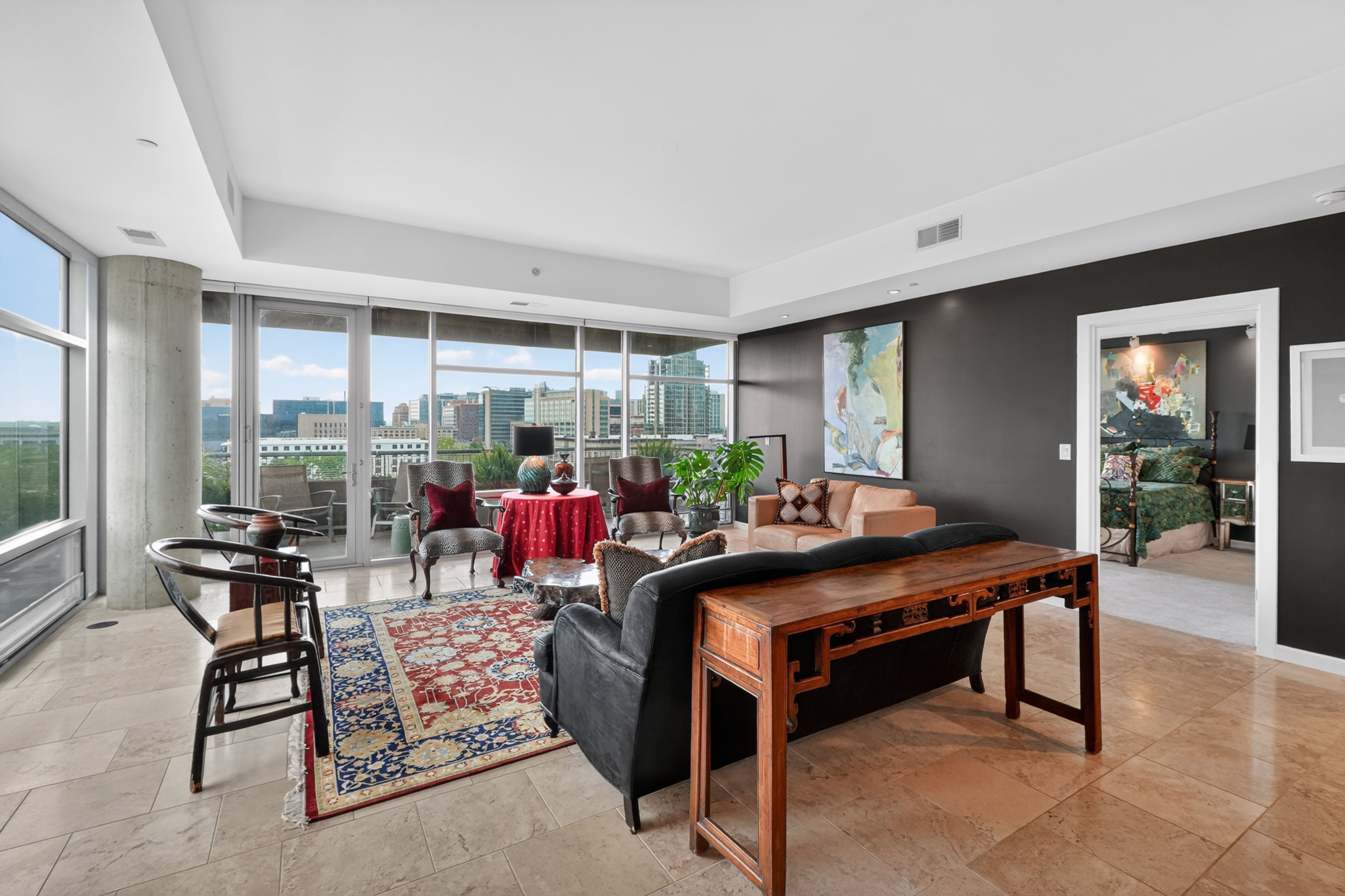  Luxury Sky-High Living in the Heart of Central West End - 物件實景