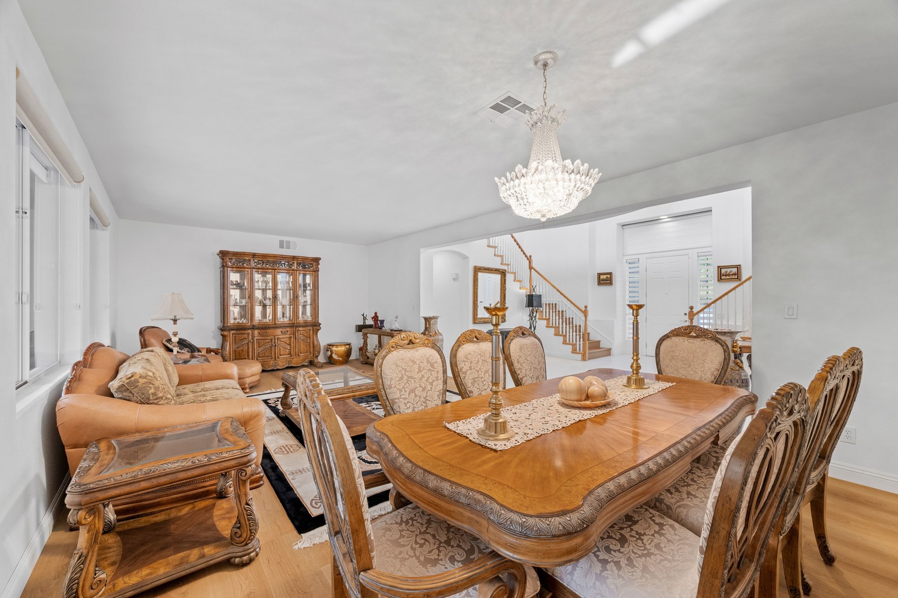  Highly Upgraded 4,000 sq ft Estate in Gated Community - 物件實景