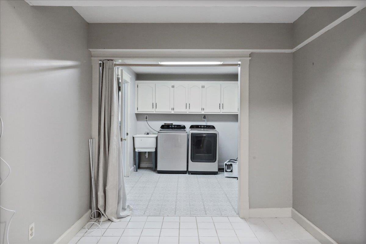 Mcgaheysville, Virginia, 22840, United States, 4 Bedrooms Bedrooms, ,4 BathroomsBathrooms,Residential,For Sale,1877155