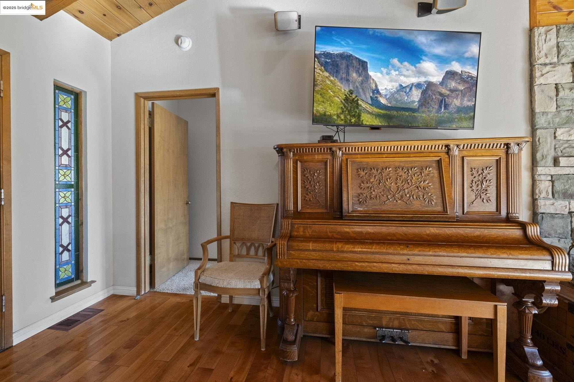 Columbia, California, 95310, United States, 3 Bedrooms Bedrooms, ,2 BathroomsBathrooms,Residential,For Sale,1705256