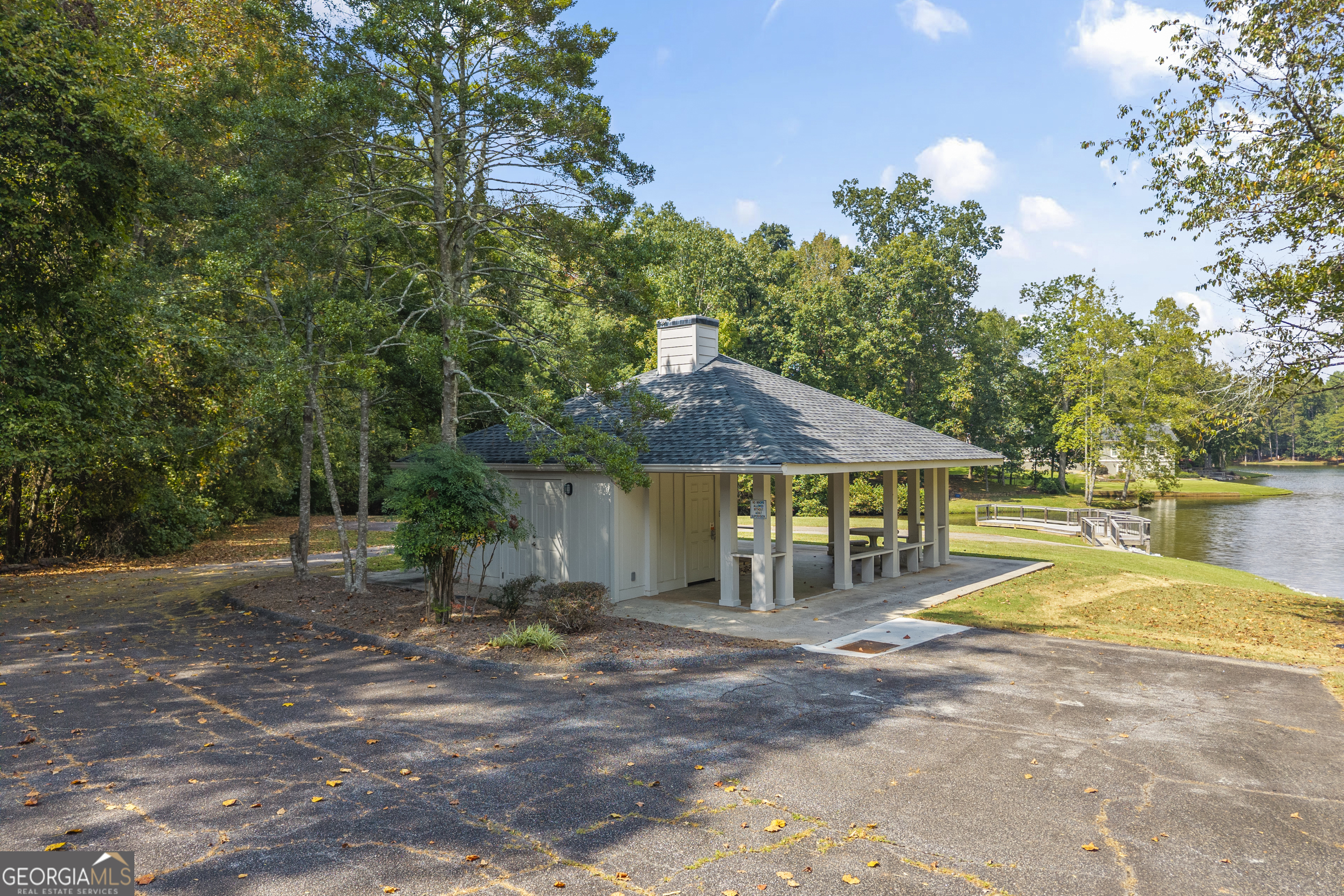 Sharpsburg, Georgia, 30277, United States, 3 Bedrooms Bedrooms, ,3 BathroomsBathrooms,Residential,For Sale,1955891
