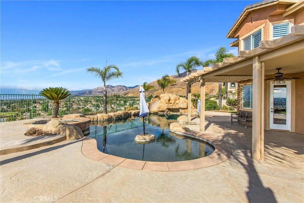 Highland, California, 92346, United States, 5 Bedrooms Bedrooms, ,5 BathroomsBathrooms,Residential,For Sale,1989215